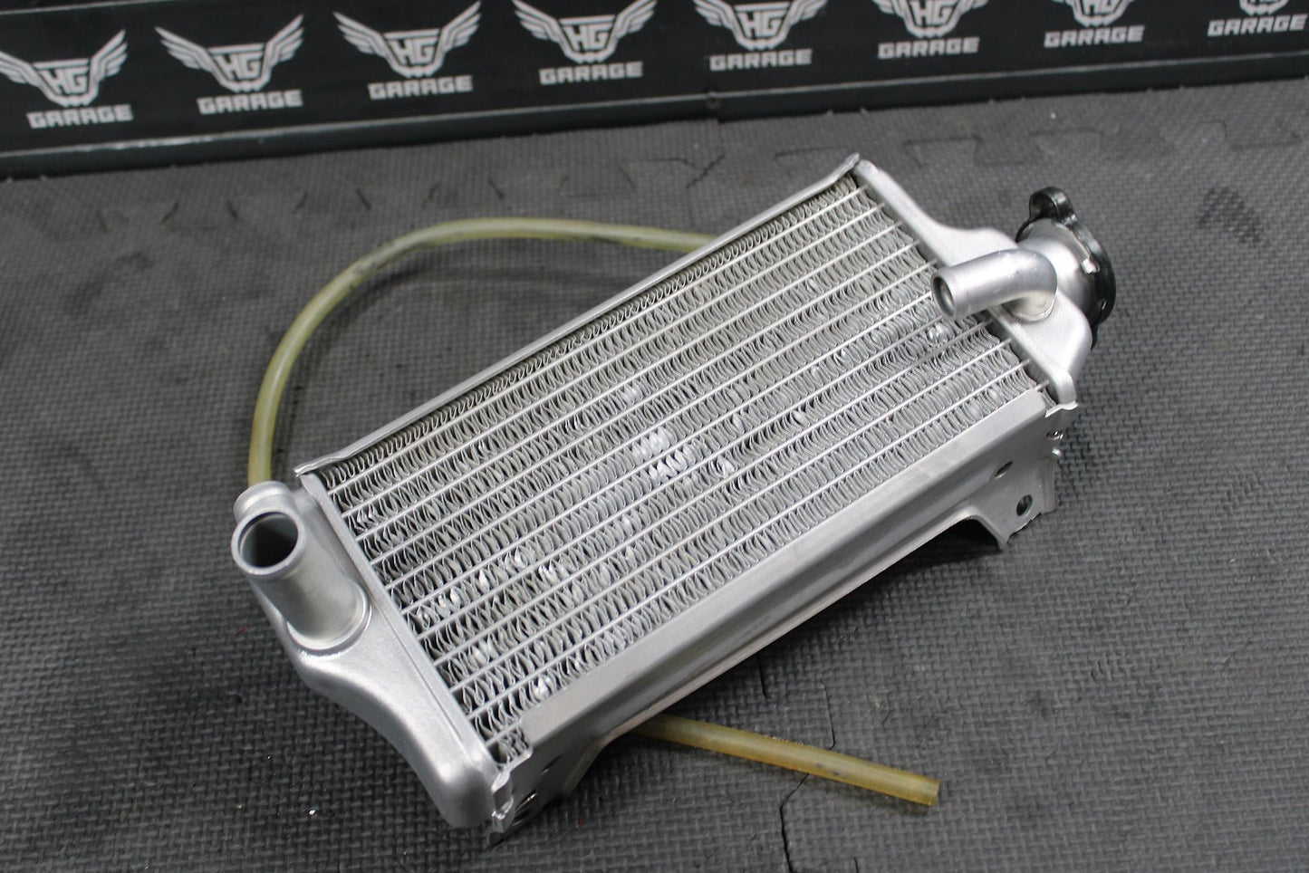 2008 SUZUKI RMZ250 OEM RIGHT ENGINE MOTOR COOLING COOLER RADIATOR 17710 - 10H00 - hggarage