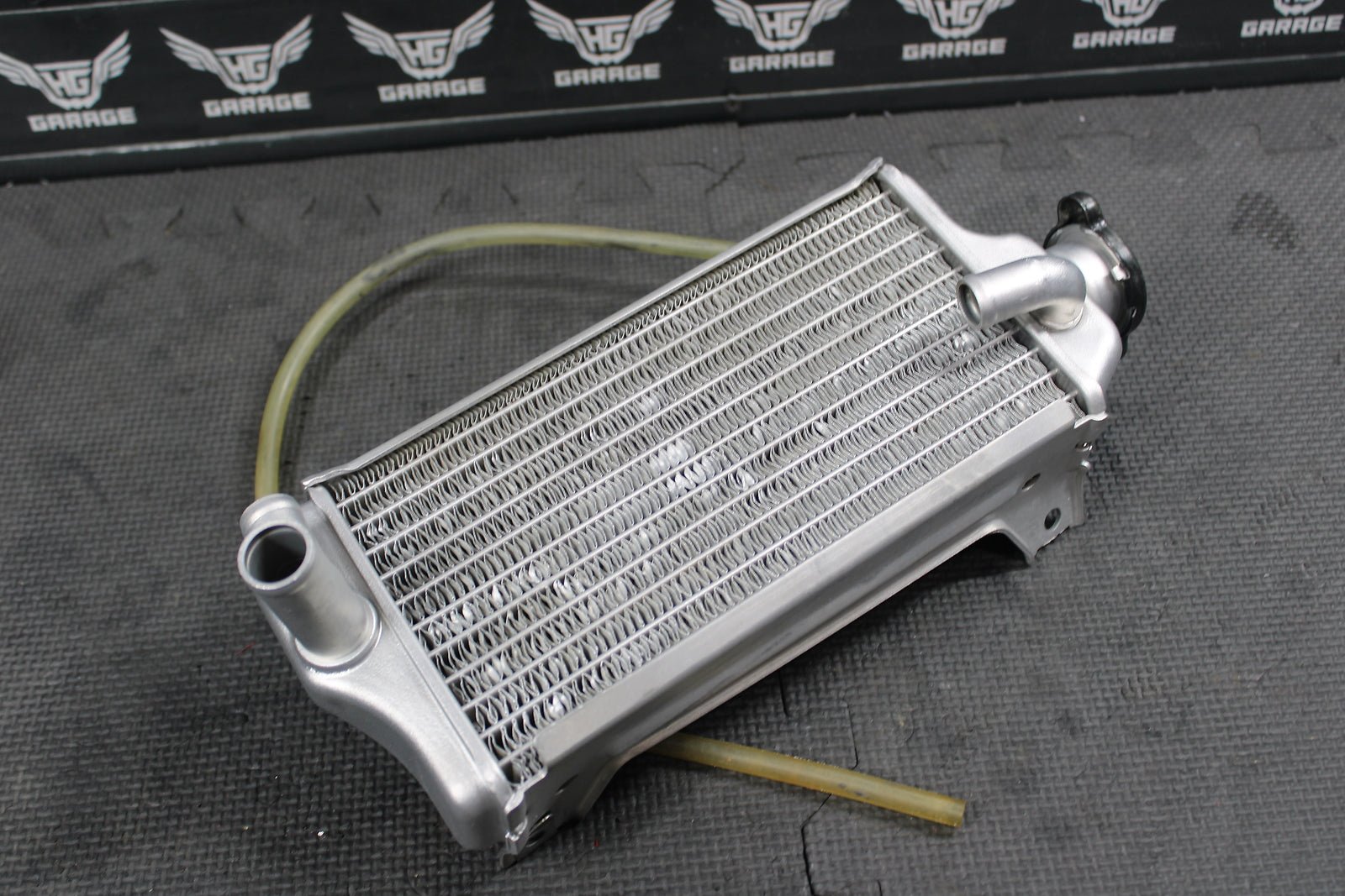 2008 SUZUKI RMZ250 OEM RIGHT ENGINE MOTOR COOLING COOLER RADIATOR 17710 - 10H00 - hggarage