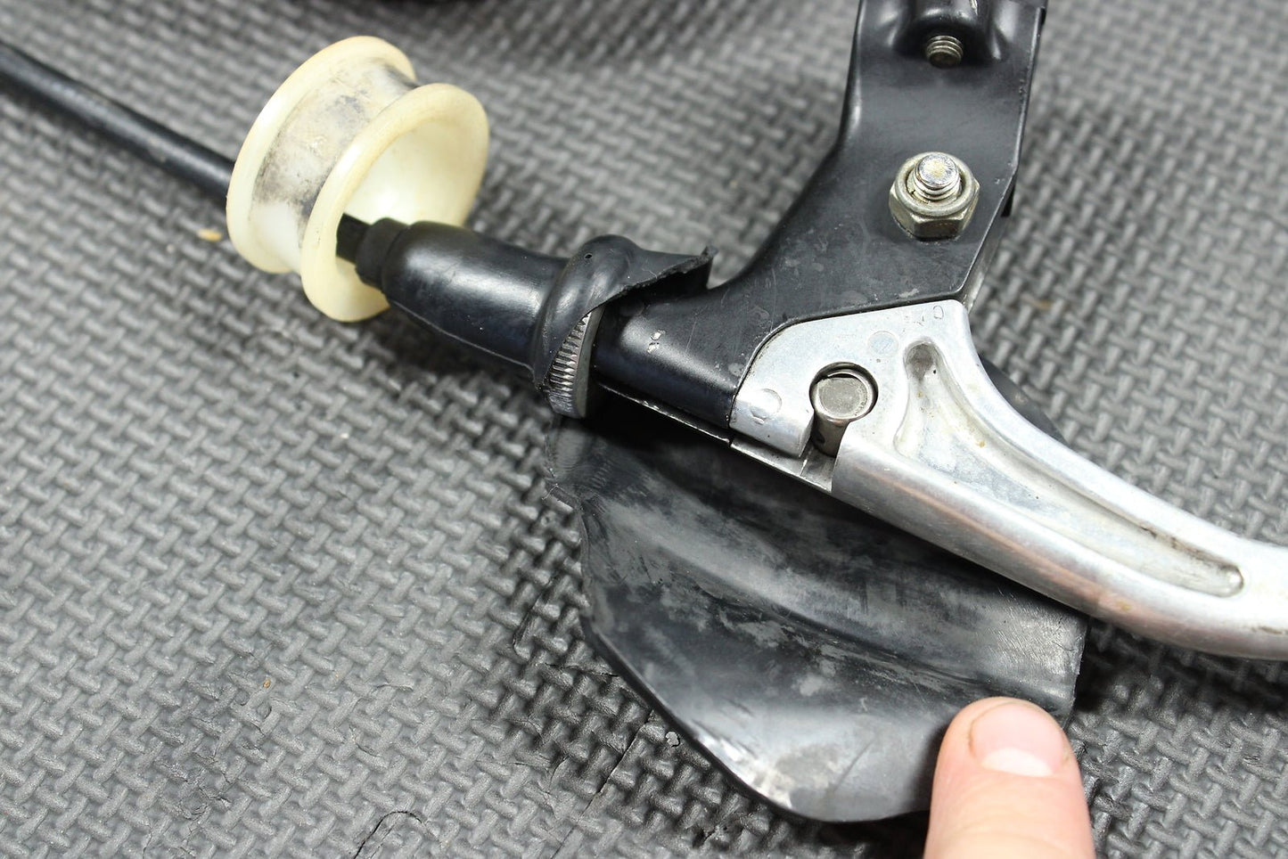1998 Kawasaki KX60 90 - 03 OEM Front Brake Drum Cable Lever Complete Assembly - hggarage
