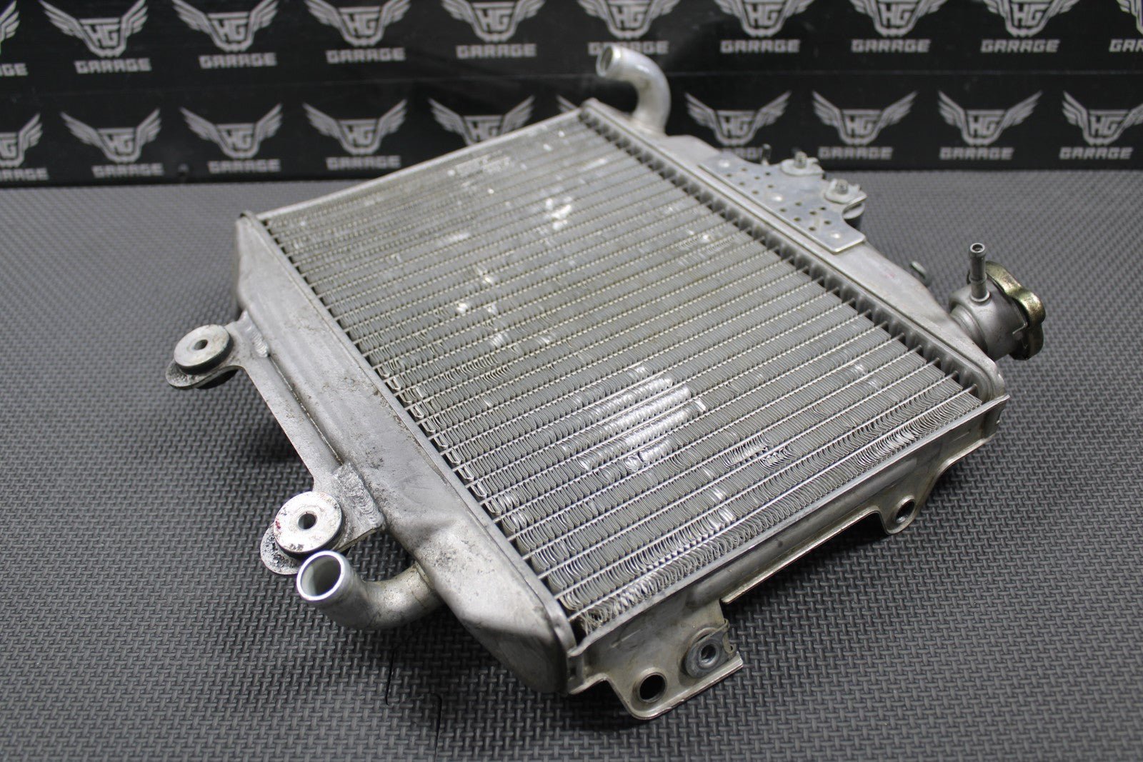 1997 HONDA 97 - 99 CR250R OEM RADIATOR COOLER W/ CAP 19100 - KZ3 - J10 GOOD - hggarage