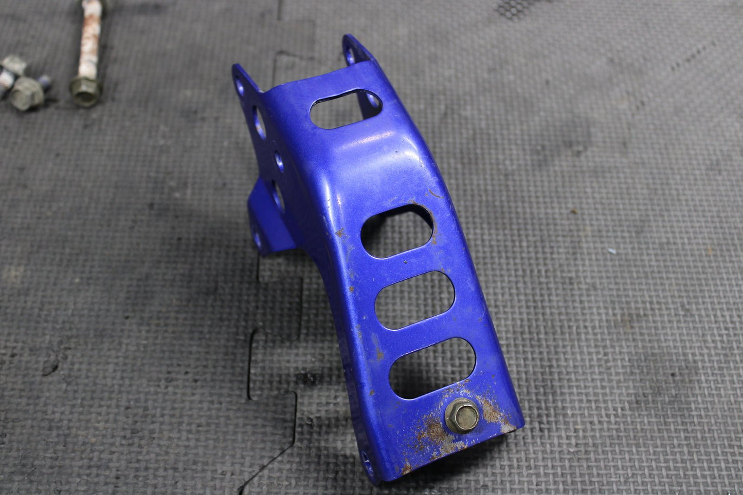 2000 Yamaha 00 - 03 TTR125 00 - 04 TTR125L OEM Engine Motor Mount Stay Brackets - hggarage