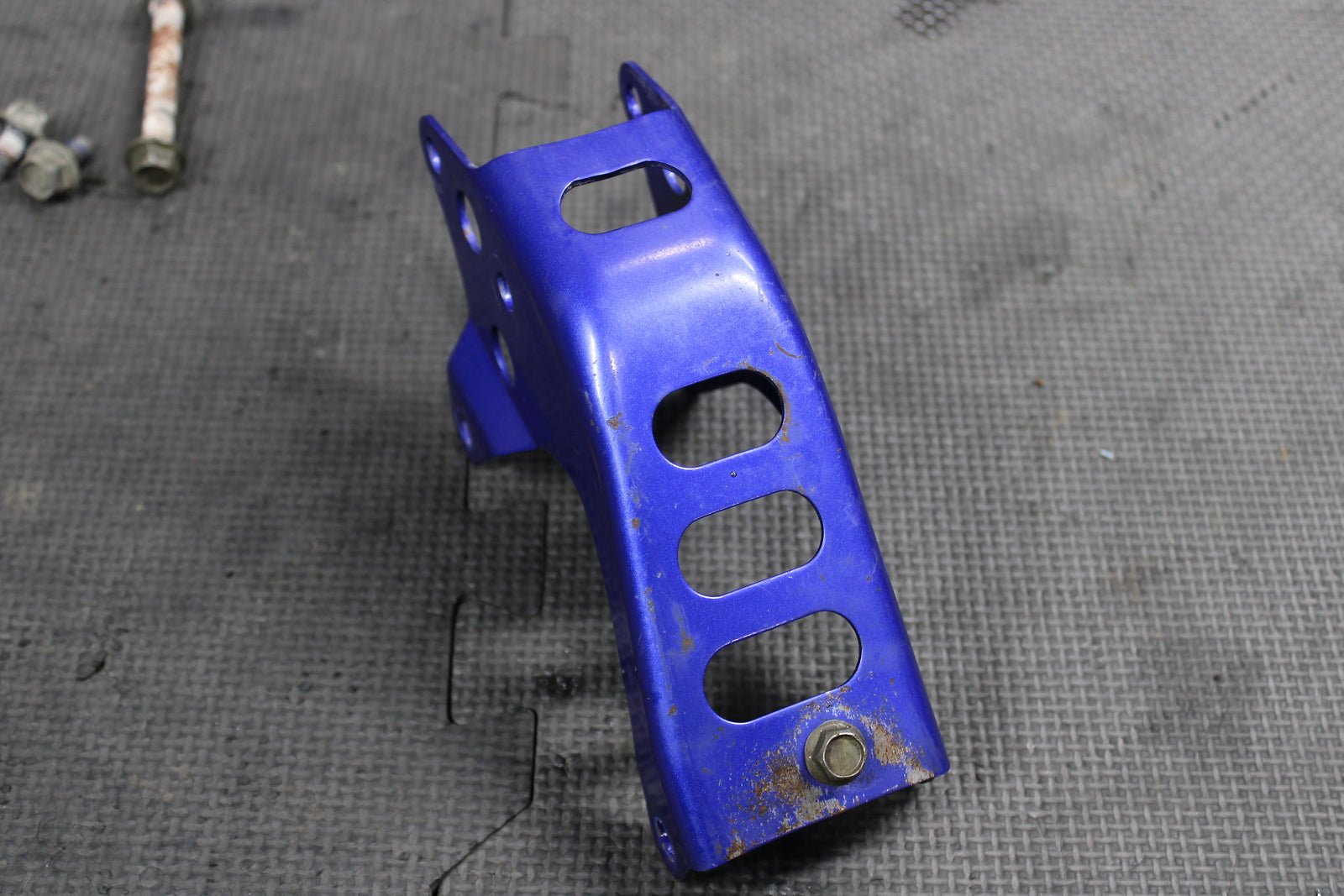 2000 Yamaha 00 - 03 TTR125 00 - 04 TTR125L OEM Engine Motor Mount Stay Brackets - hggarage