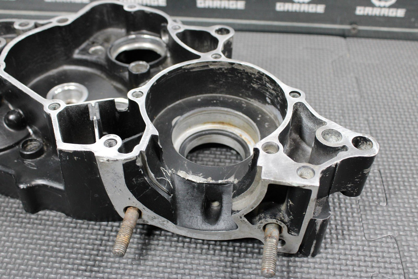 1991 86 - 95 HONDA CR80R OEM RIGHT ENGINE MOTOR CRANKCASE BLOCK 11100 - GC4 - 601 - hggarage