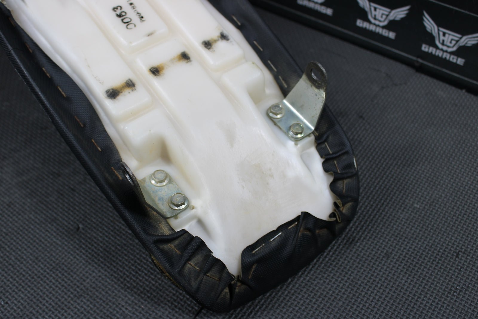 2008 KAWASAKI KX100 KX85 OEM SEAT SADDLE 53066 - 0053 - MA - hggarage