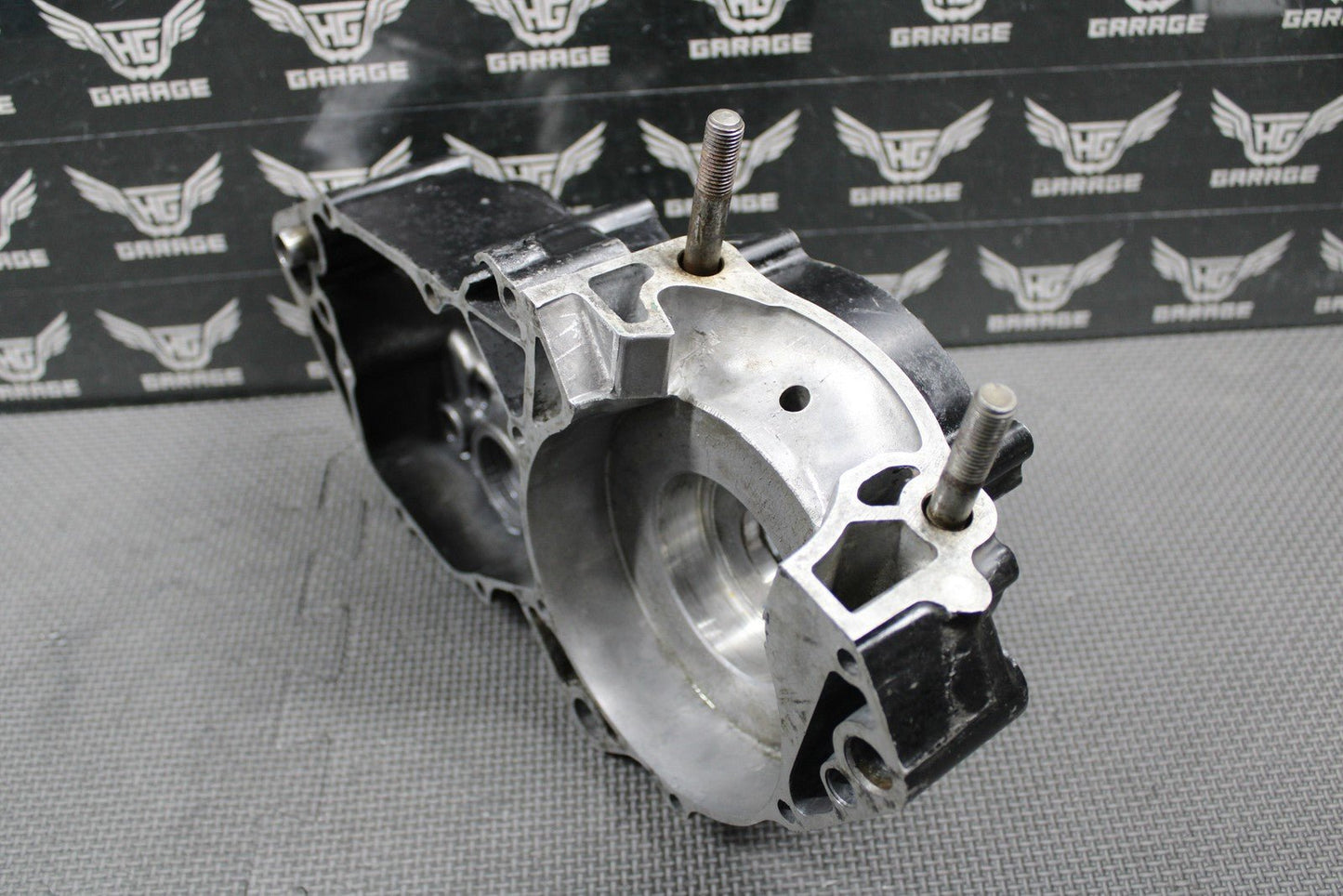 1988 HONDA CR250R OEM LEFT ENGINE MOTOR CRANKCASE CRANK CASE 112A0 - KS7 - 831 NICE! - hggarage