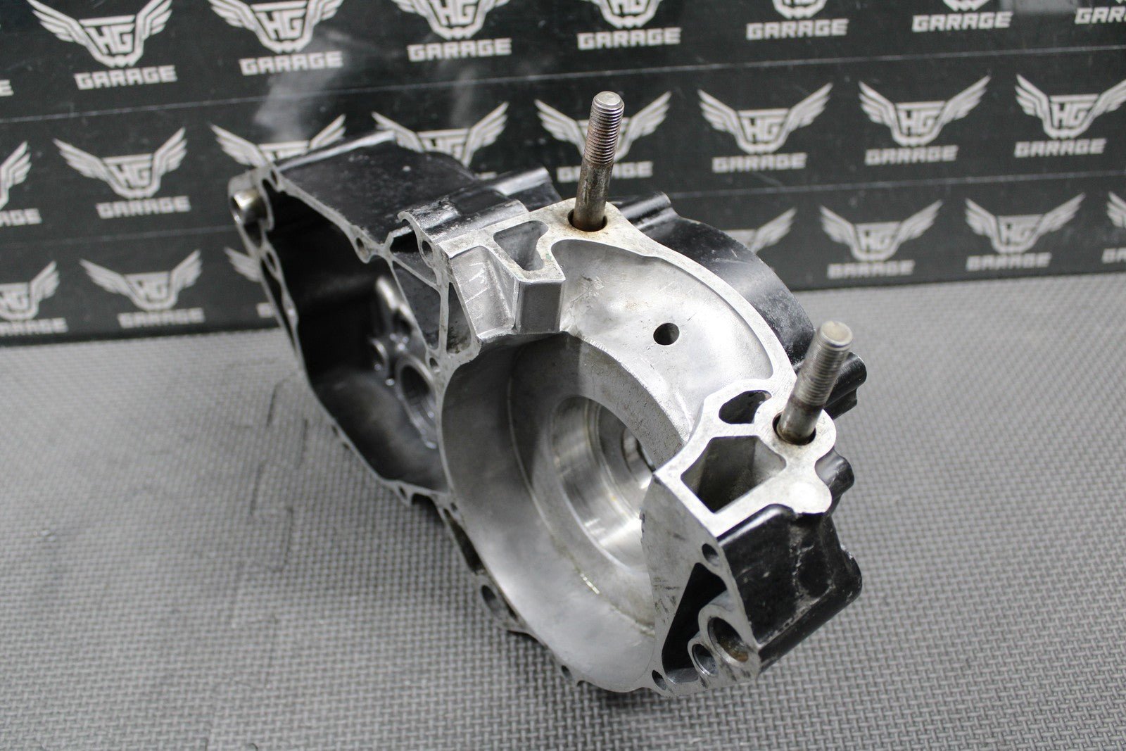 1988 HONDA CR250R OEM LEFT ENGINE MOTOR CRANKCASE CRANK CASE 112A0 - KS7 - 831 NICE! - hggarage