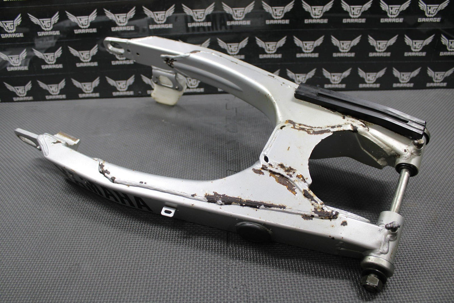 2005 YAMAHA TTR230 05 - 22 OEM SWINGARM SWING ARM REAR SUSPENSION 1C6 - F2110 - 00 - 35 - hggarage