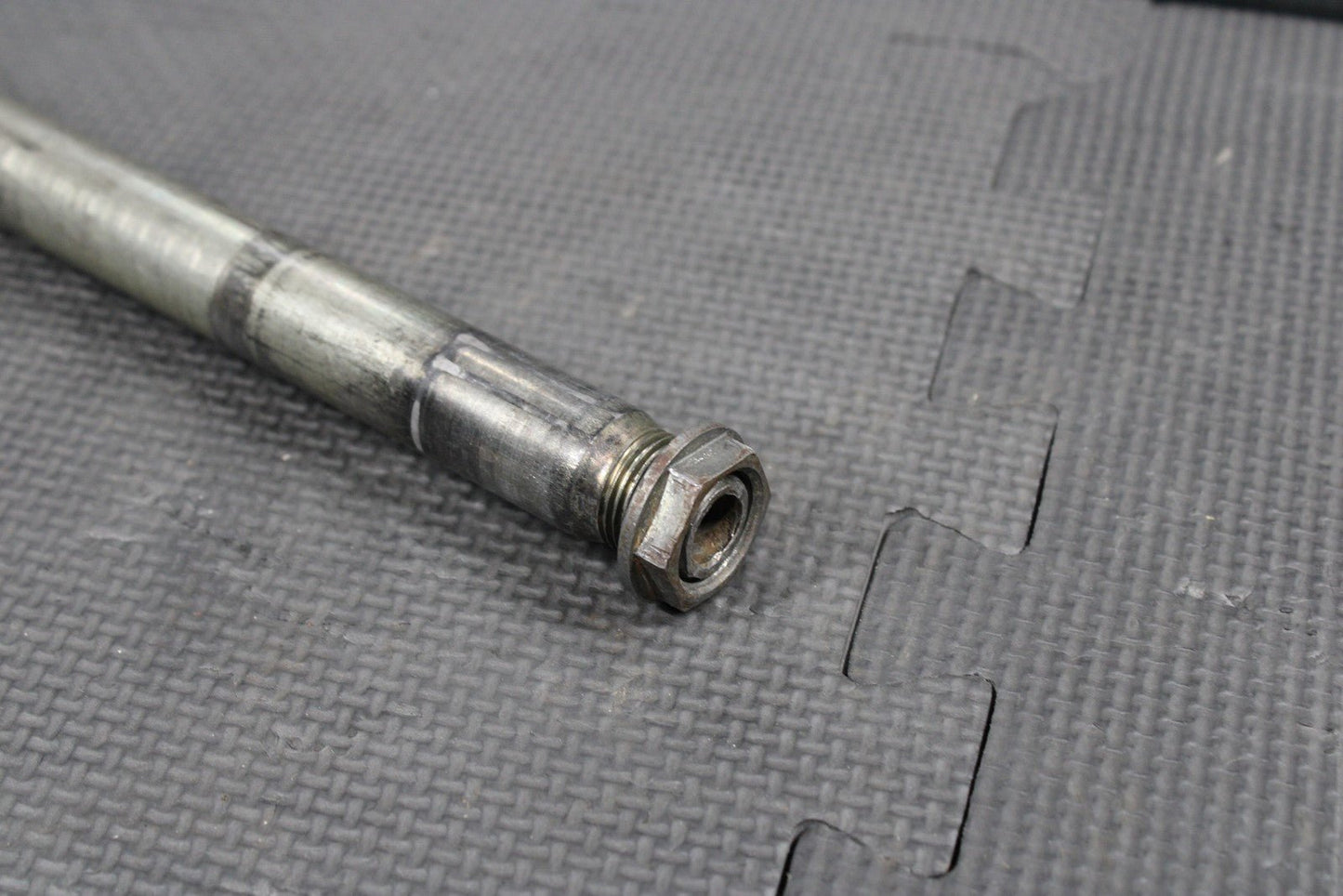 2000 SUZUKI 96 - 00 RM125 OEM FRONT WHEEL RIM AXLE PIVOT BOLT 54711 - 36E00 - hggarage