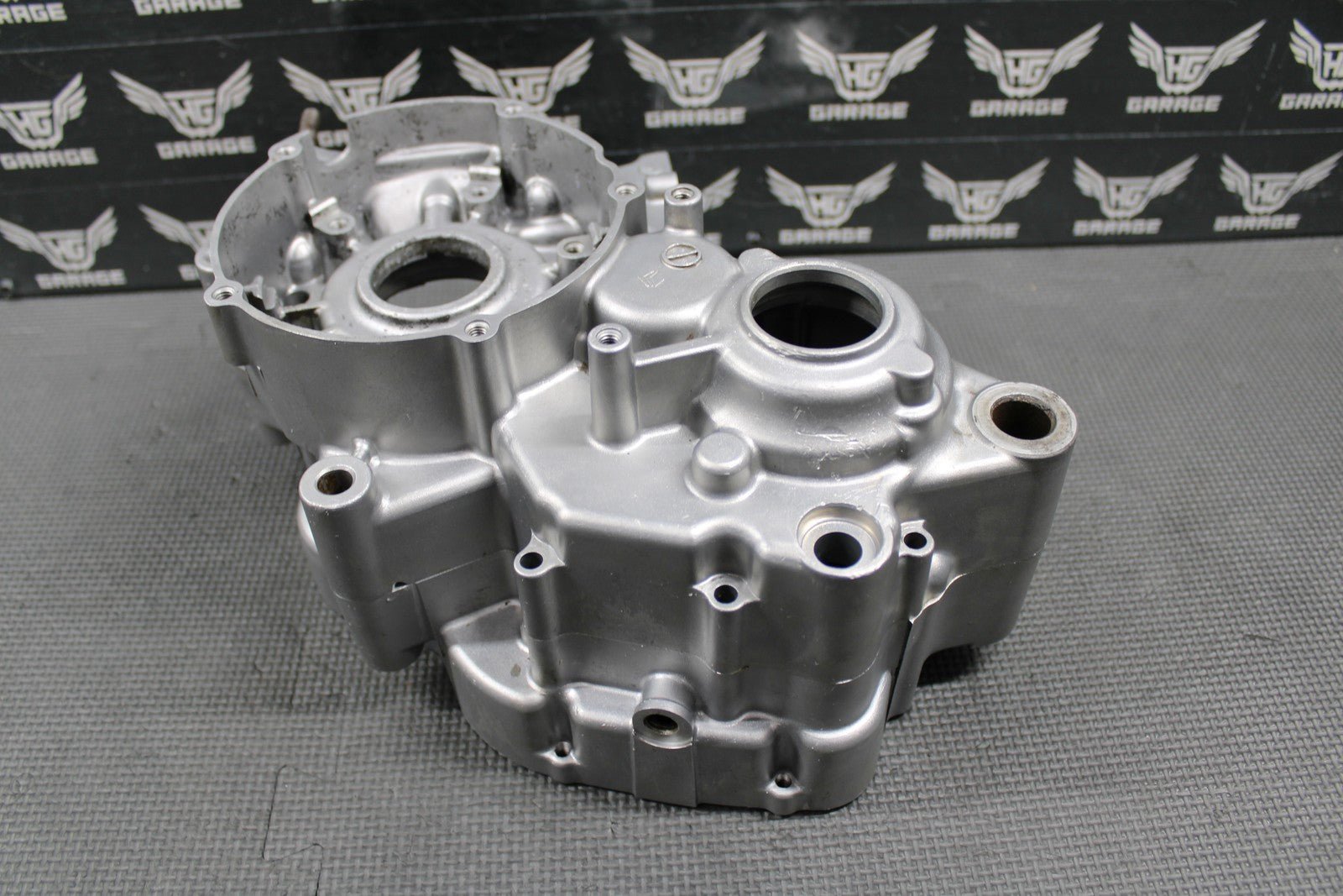 1992 KAWASAKI KX125 OEM LEFT RIGHT ENGINE MOTOR CRANKCASE CRANK CASES 14001 - 5314 - hggarage