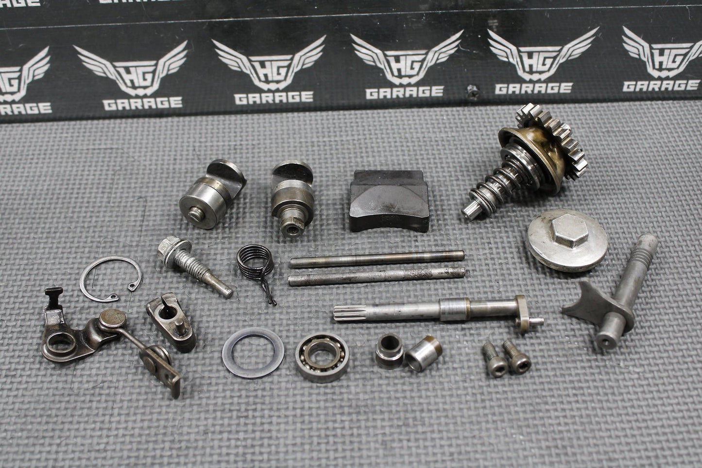 1994 HONDA 92 - 99 CR250R OEM EXHAUST POWER VALVE POWERVALVE GOVERNOR SHAFTS FLAP - hggarage