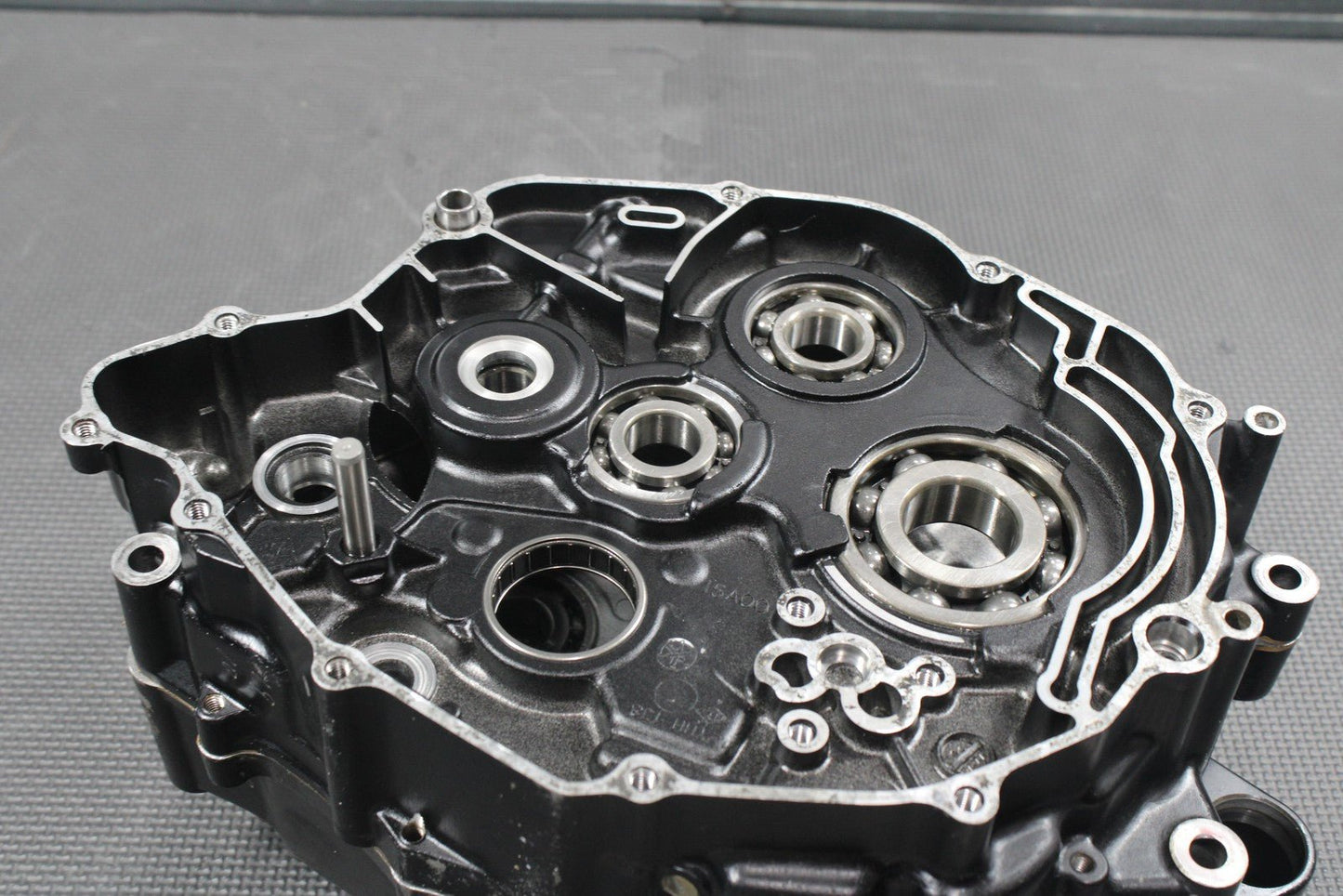 1987 YAMAHA TW200 OEM LEFT RIGHT ENGINE MOTOR CRANKCASE CRANK BLOCK SET GOOD! - hggarage