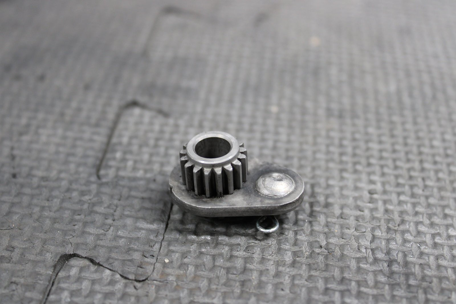 2000 Kawasaki KX125 OEM Engine Power Valve Governor 13168 - 1662 49116 - 1195 - hggarage