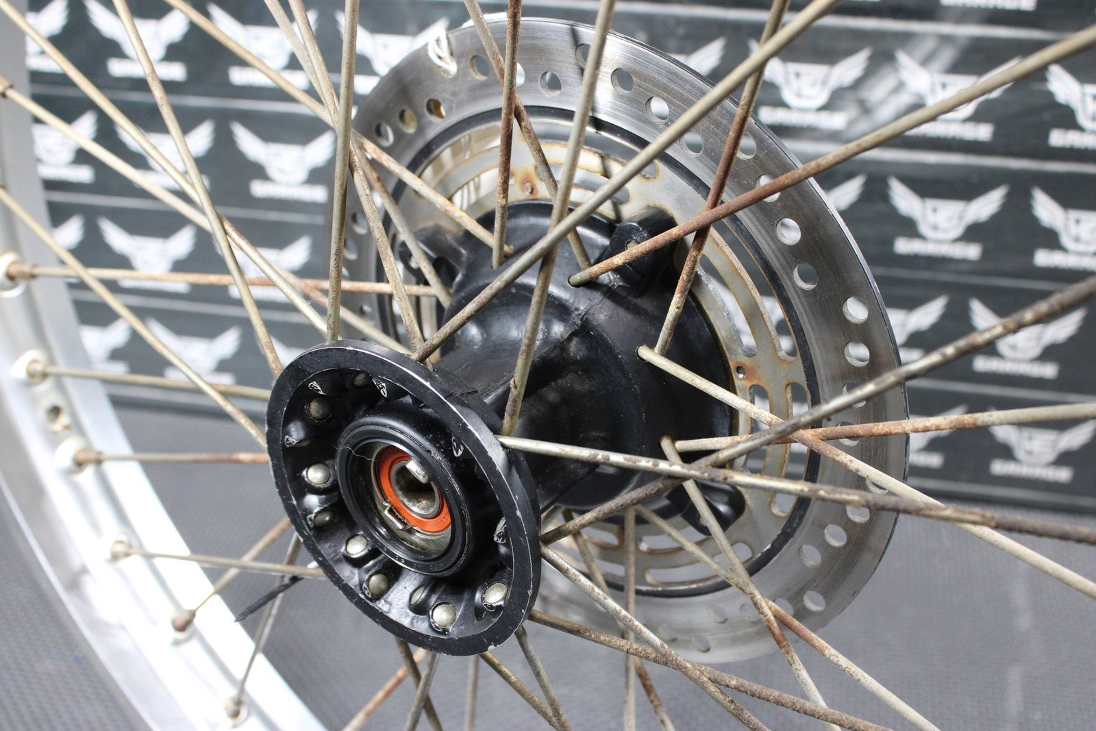 1987 HONDA XR250R OEM D.I.D FRONT WHEEL RIM HUB 44601 - MG2 - 830 44701 - KT1 - 781 - hggarage