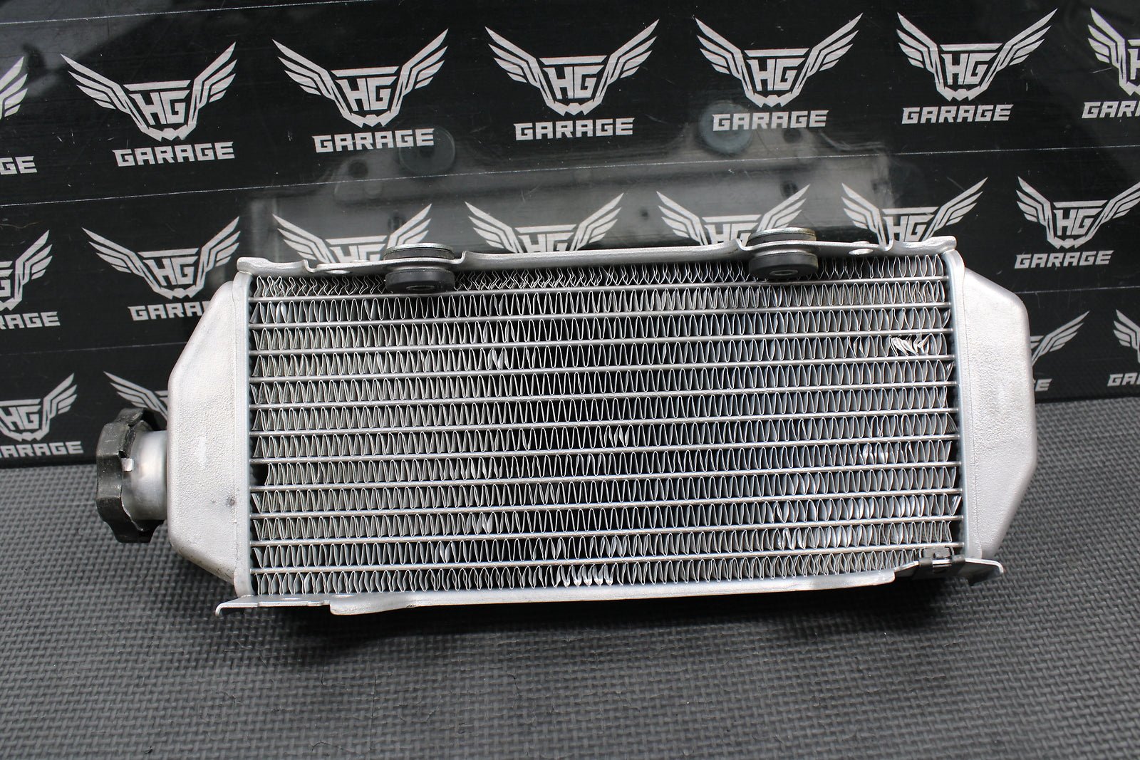 2000 2001 SUZUKI DRZ400 DRZ400E OEM LEFT RIGHT RADIATOR RADIATORS LOUVERS GOOD! - hggarage