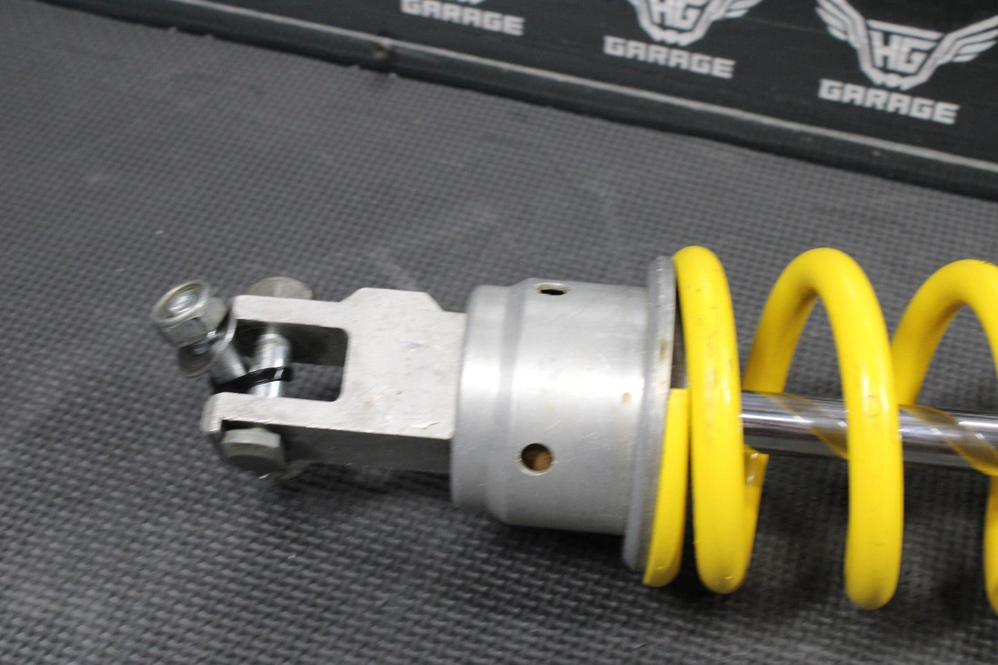 2023 HONDA CRF250R OEM SHOWA REAR BACK SHOCK ABSORBER SUSPENSION 52400 - K95 - AA1 - hggarage