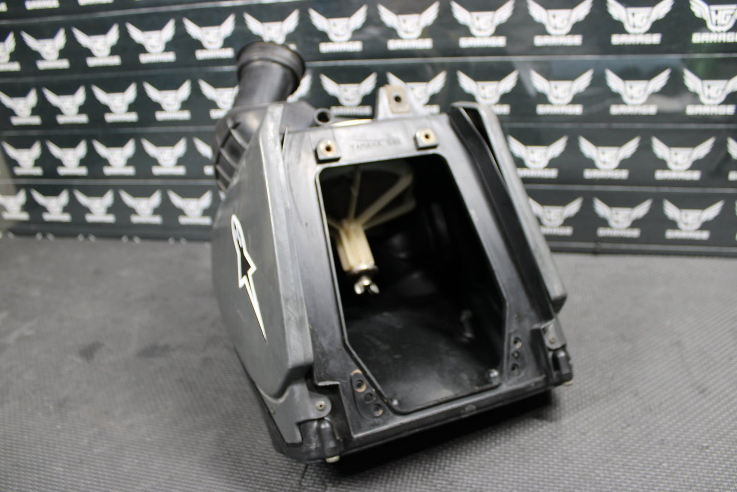 2002 Yamaha YZ426F OEM Airbox Intake Air Cleaner Case Filter Box Joint Intake - hggarage