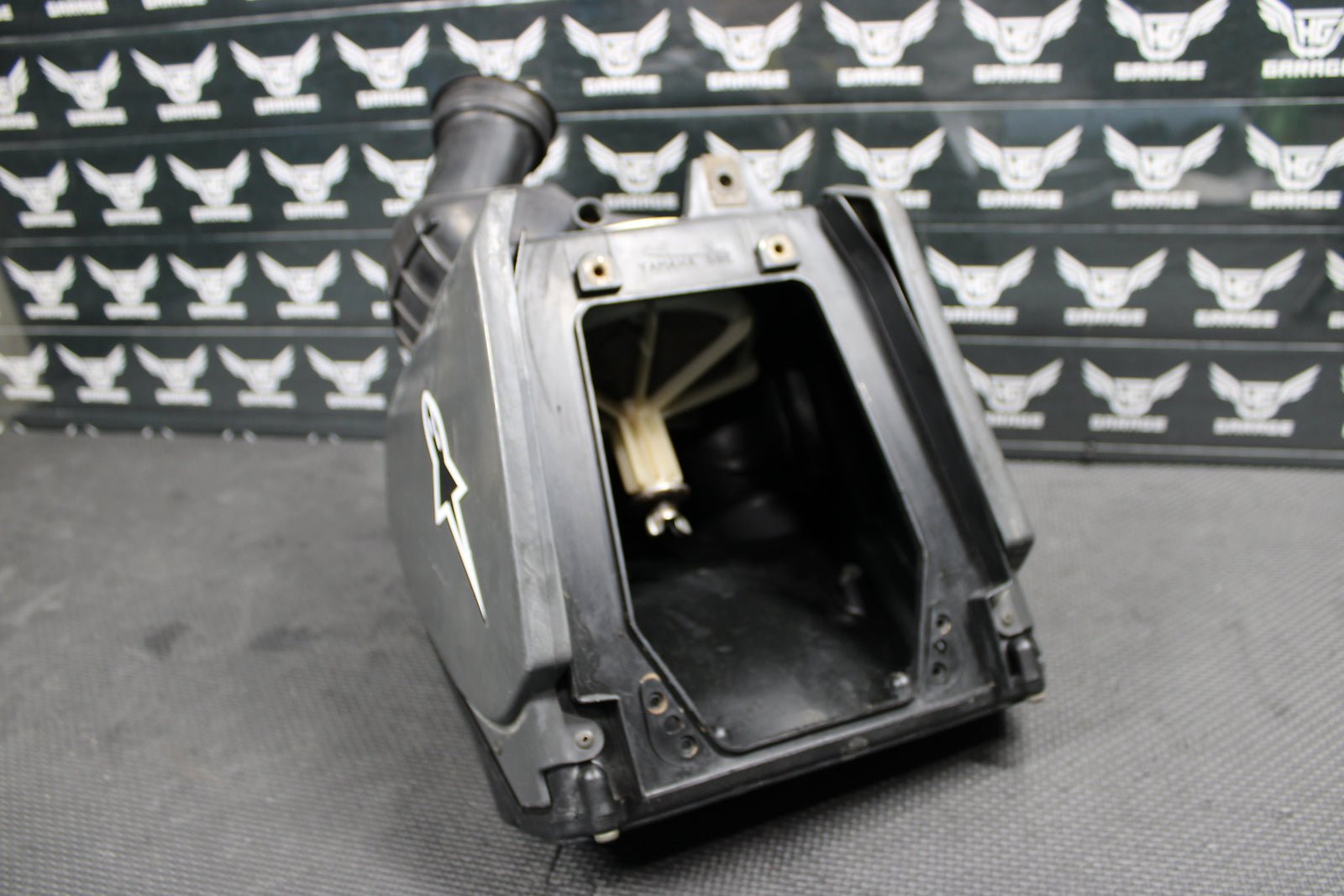 2002 Yamaha YZ426F OEM Airbox Intake Air Cleaner Case Filter Box Joint Intake - hggarage