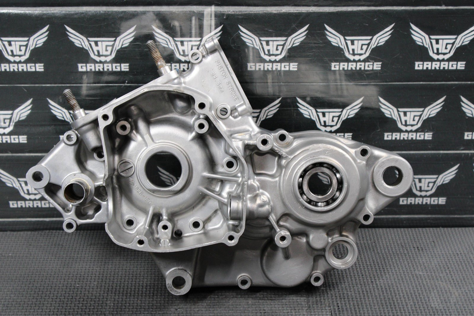 2000 SUZUKI RM125 99 - 00 OEM LEFT ENGINE MOTOR CRANKCASE CRANK CASES BLOCK - hggarage