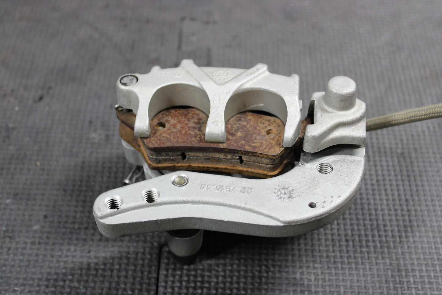 2002 KTM 520 EXC OEM BREMBO FRONT BRAKE CALIPER MASTER CYLINDER ASSEMEBLY 503130