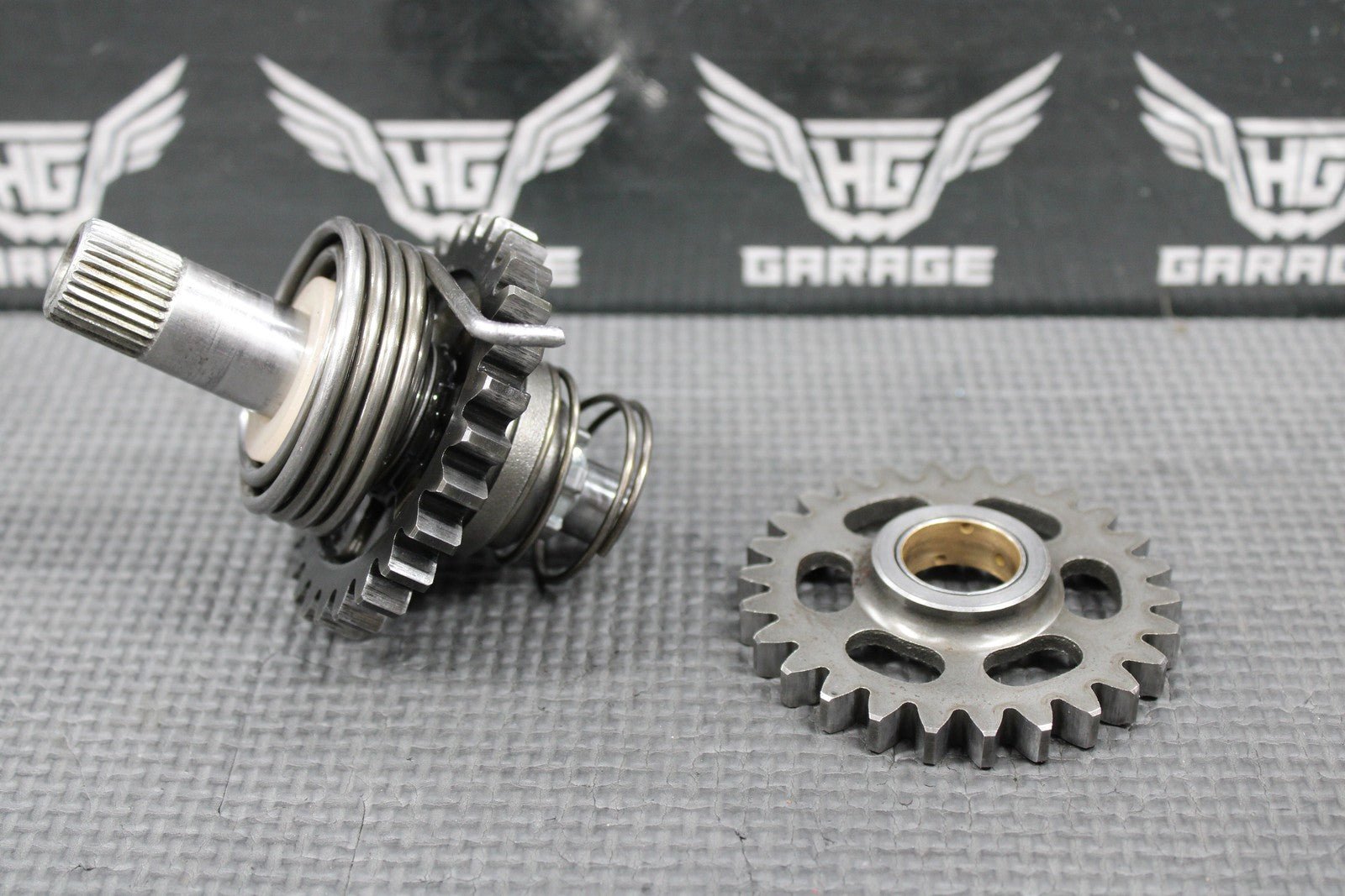 1999 96 - 00 SUZUKI RM125 OEM KICKSTART KICK START SHAFT W IDLER GEAR 26211 - 27C02 - hggarage