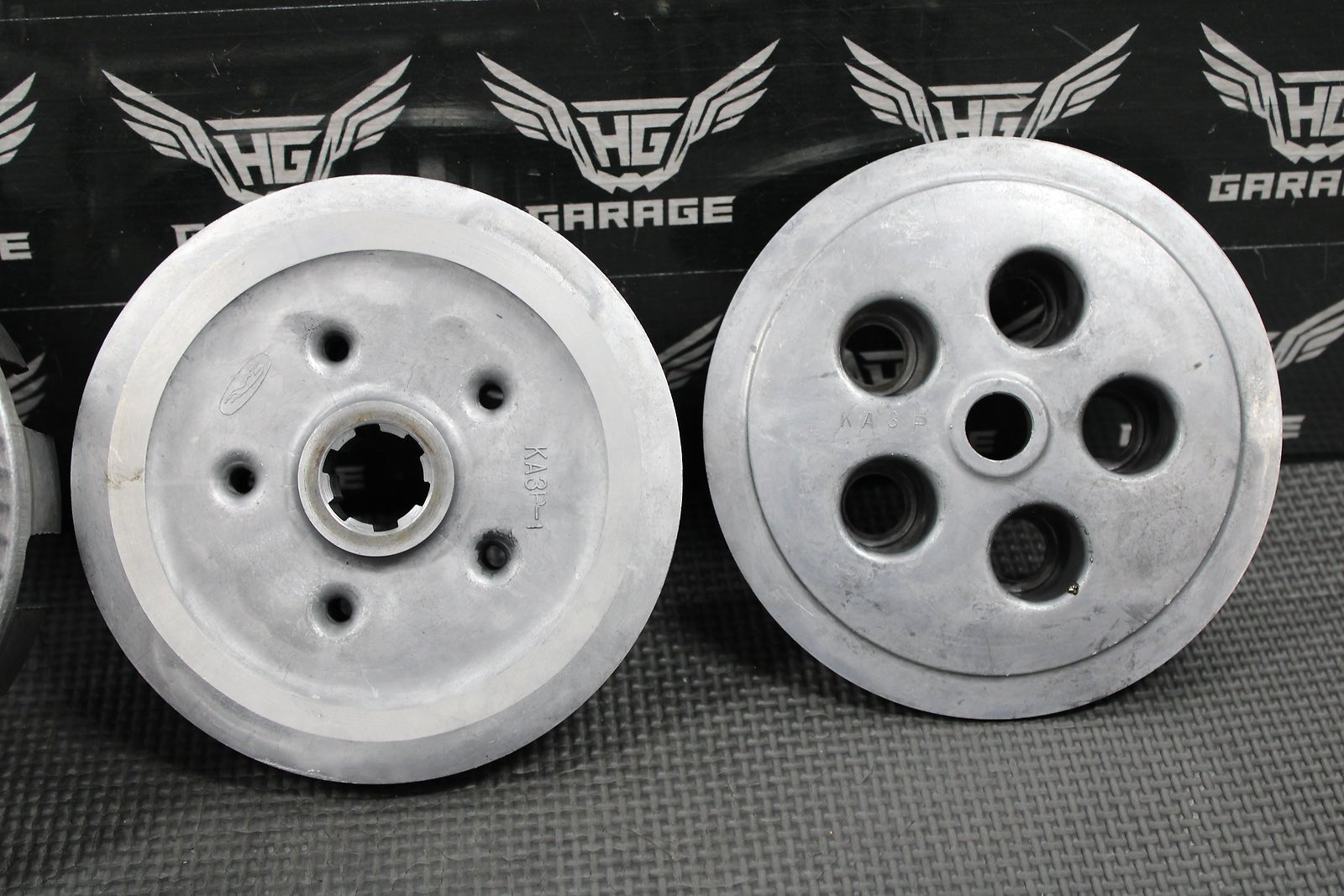 1985 HONDA CR125R OEM COMPLETE CLUTCH W BASKET HUB PRESSURE PLATE 22100 - KA3 - 760 - hggarage