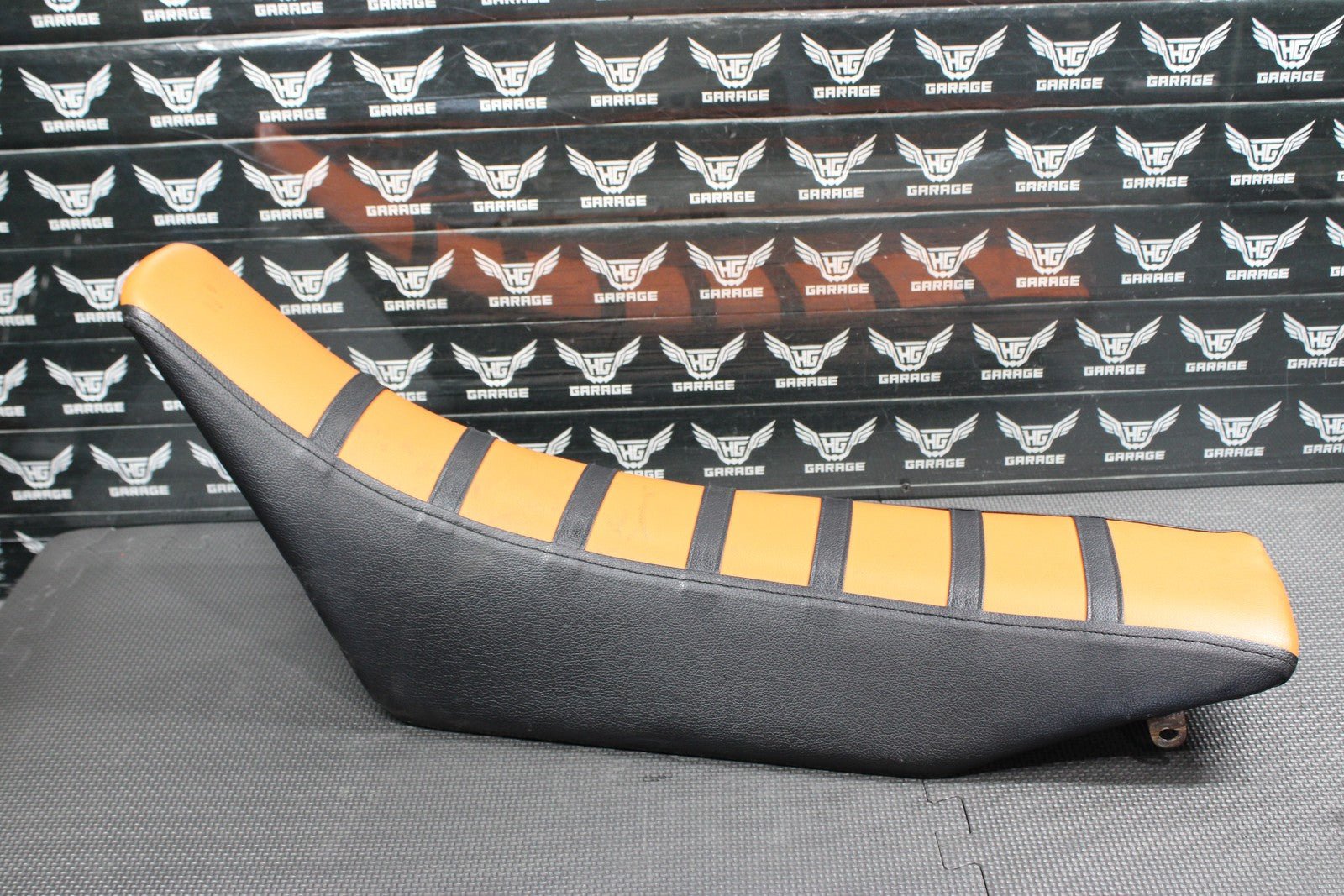 2000 KTM 250 EXC OEM SEAT SADDLE CUSHION COVER SEAT PAN 50307040000 - hggarage
