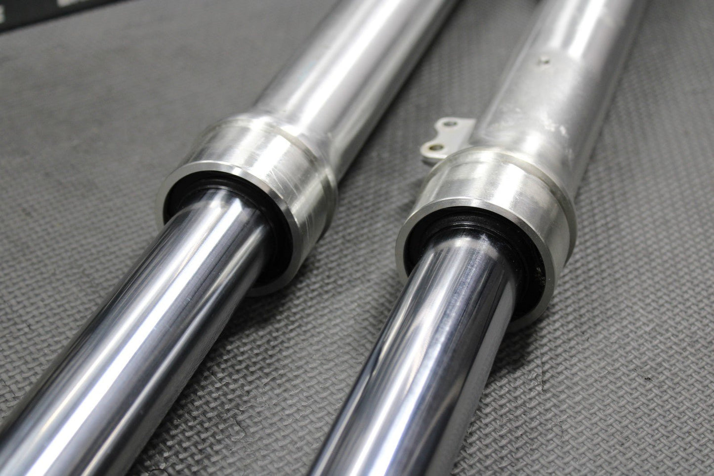 2002 95 - 02 HONDA XR200R OEM RIGHT LEFT FRONT SUSPENSION FORKS SHOCKS DAMPERS - hggarage