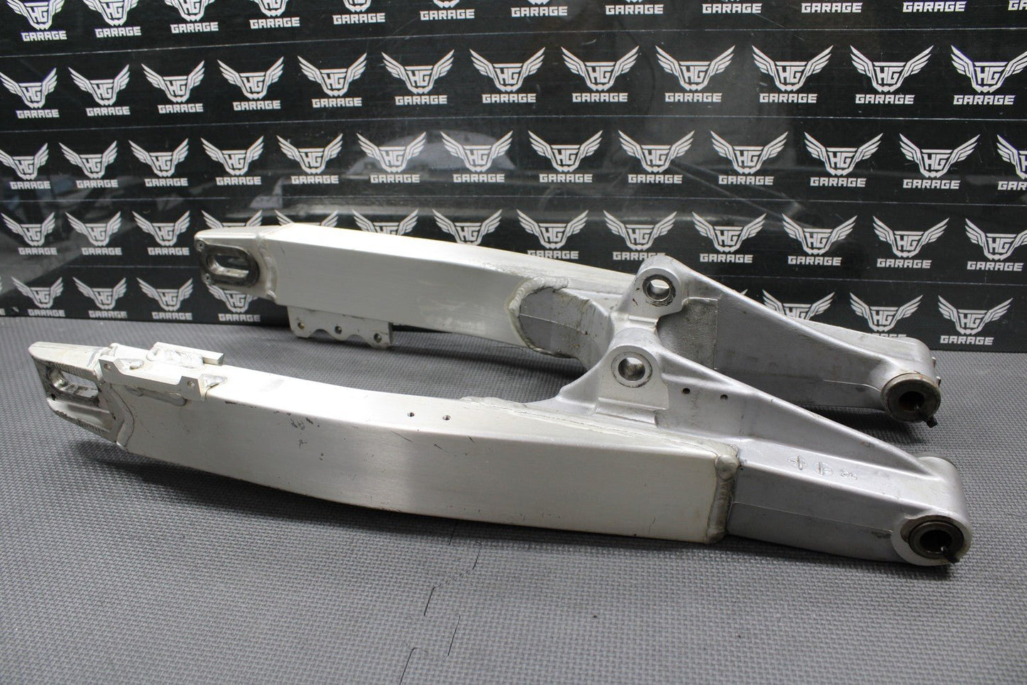 1994 SUZUKI 93 - 95 RM125 RM250 OEM SWINGARM SWING ARM SUSPENSION 61000 - 28E11 GOOD - hggarage
