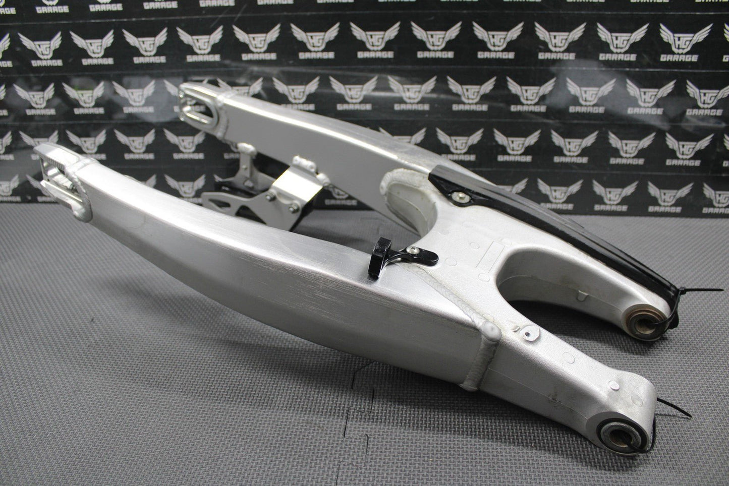 2019 SUZUKI 19 - 21 RMZ250 OEM SWINGARM SWING ARM SUSPENSION 61000 - 46K00 GOOD! - hggarage