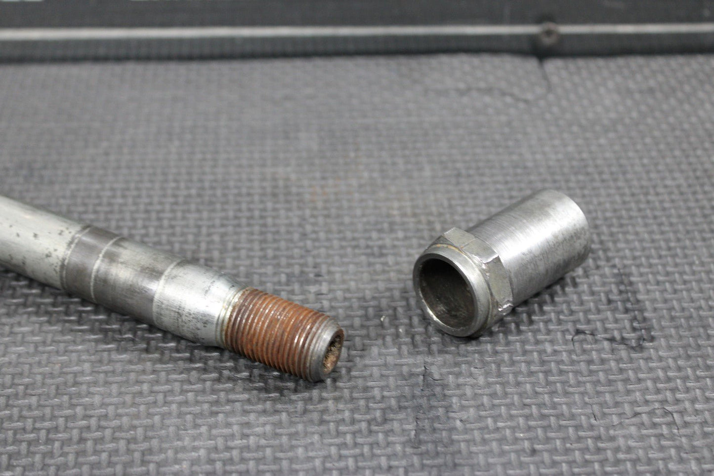 1997 KAWASAKI KX125 KX250 OEM FRONT WHEEL RIM AXLE PIVOT BOLT NUT 41068 - 1342 - hggarage