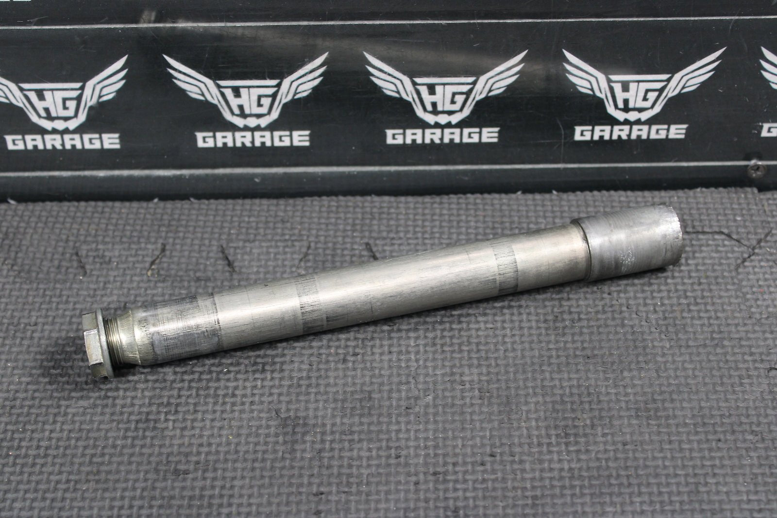 2008 SUZUKI RMZ250 OEM FRONT WHEEL RIM AXLE PIVOT BOLT 54711 - 35G00 - hggarage