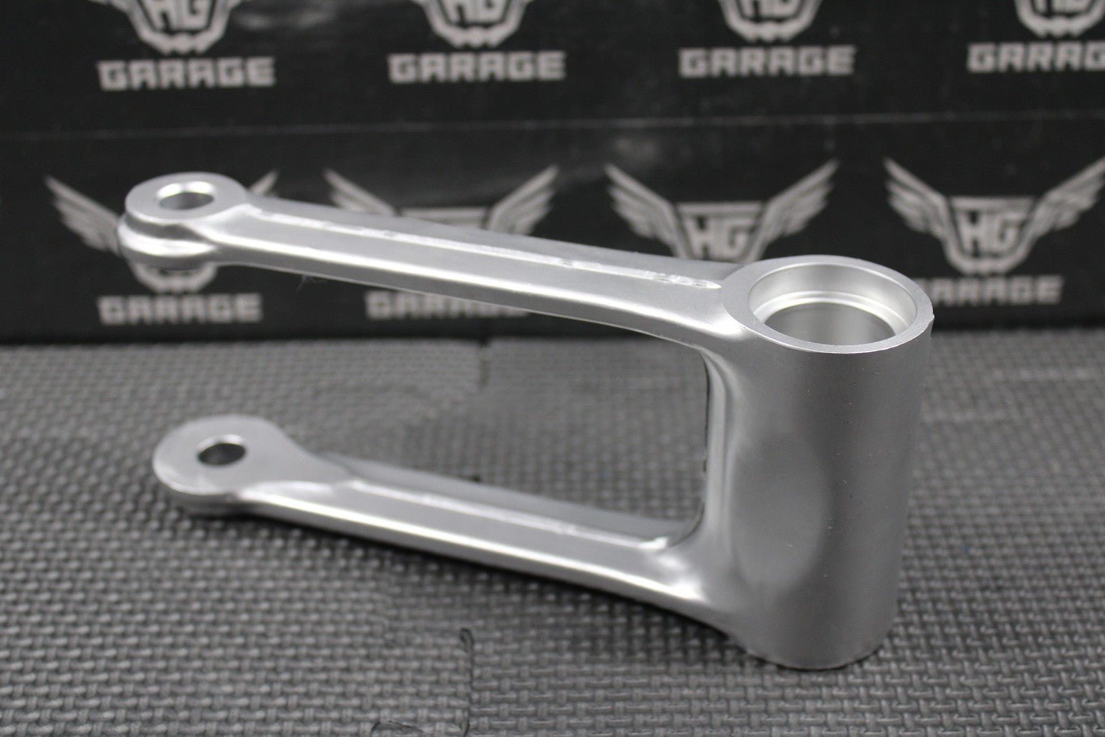 2001 95 - 01 HONDA CR500R OEM REAR SHOCK SWINGARM LINKAGE ROD 52475 - MAC - 680 MINT! - hggarage