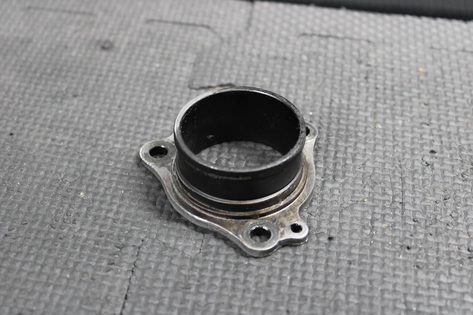 1998 HONDA CR125R OEM EXHAUST PIPE CHAMBER HEADER JOINT 18352 - KZ4 - 700 - hggarage