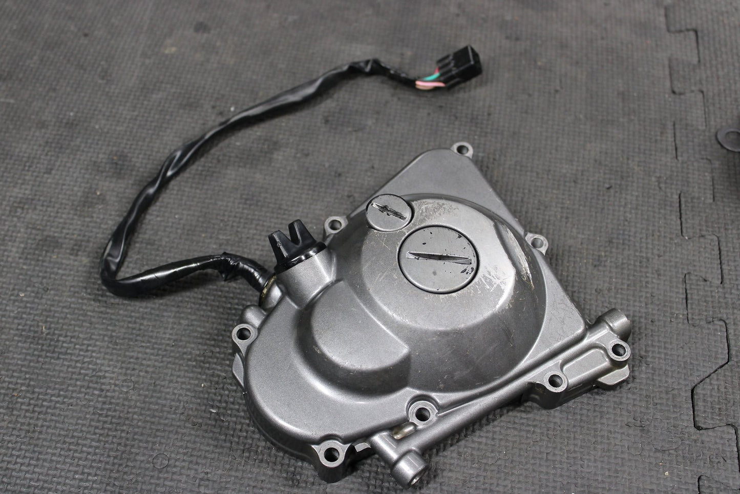 2006 YAMAHA YZ450F OEM STATOR MAGNETO ROTOR FLYWHEEL 2S2 - 15411 - 01 - 00 - hggarage