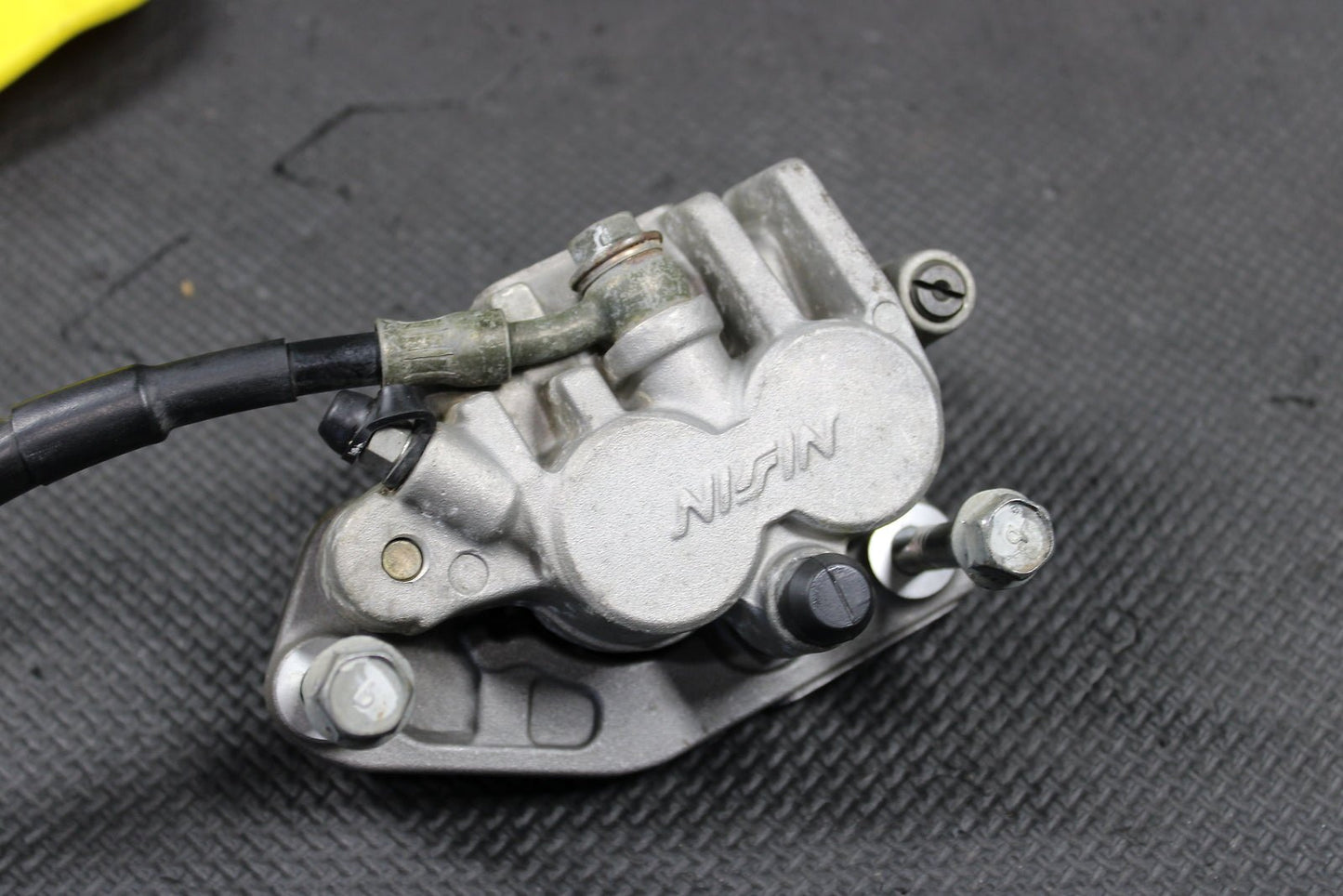 2004 SUZUKI DRZ250 OEM NISSIN FRONT BRAKE CALIPER MASTER CYLINDER ASSEMBLY - hggarage