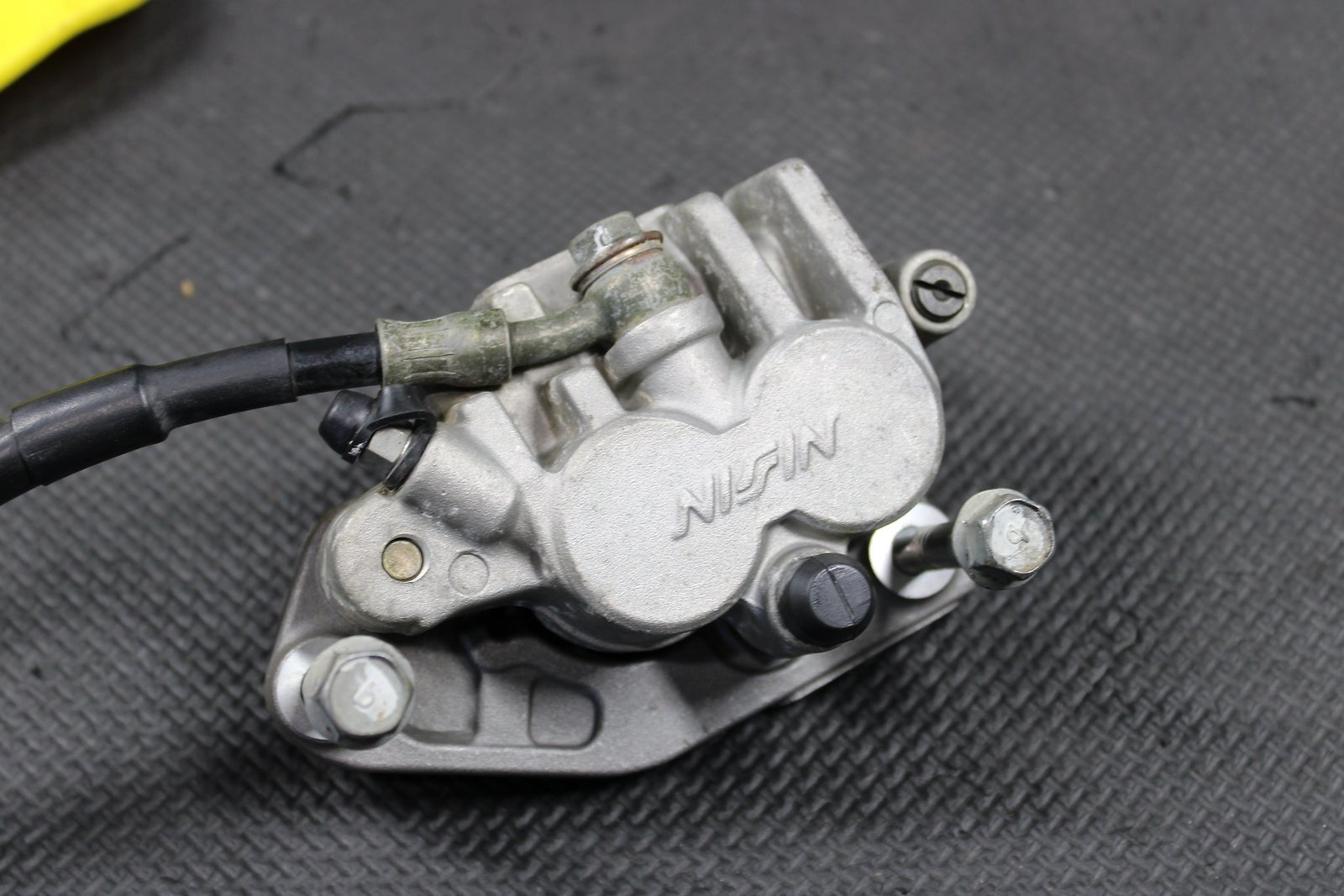 2004 SUZUKI DRZ250 OEM NISSIN FRONT BRAKE CALIPER MASTER CYLINDER ASSEMBLY - hggarage