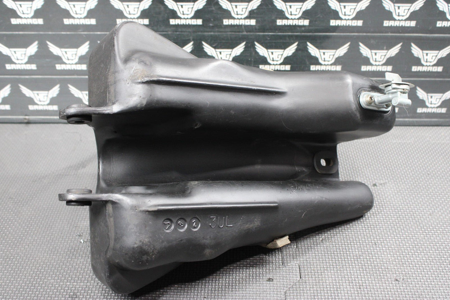 1997 YAMAHA RT100 90 - 00 OEM GAS FUEL TANK CELL PETROL RESERVOIR 3UL - 24110 - 00 - 00 - hggarage