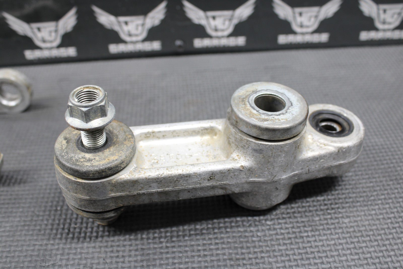 1994 SUZUKI 93 - 95 RM125 93 - 95 RM250 OEM REAR SHOCK LINKAGE LINKS 62600 - 28810 - hggarage