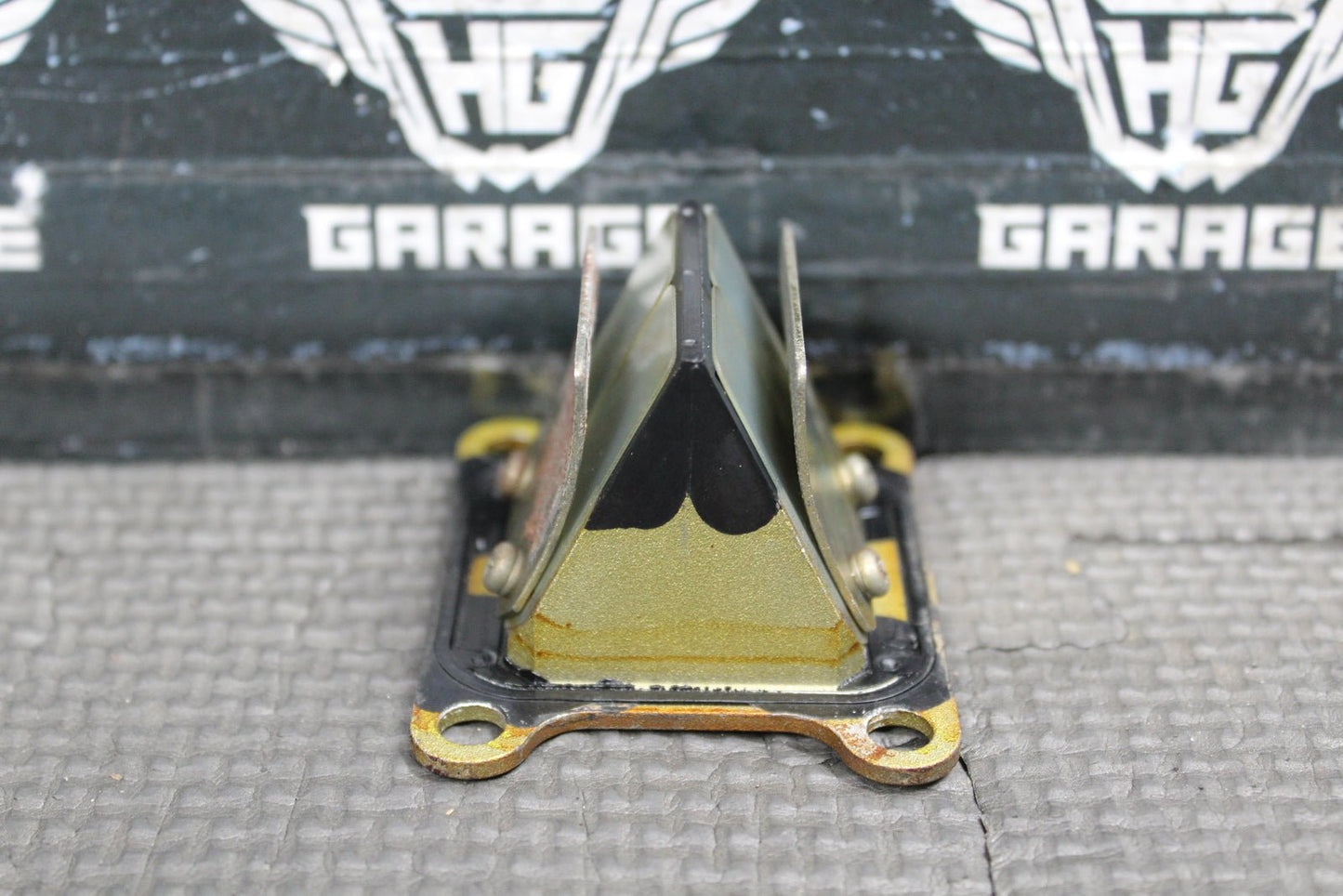 2003 KAWASAKI KX65 OEM INTAKE REED BLOCK ASSEMBLY 12021 - 1015 16065 - 1366 - hggarage
