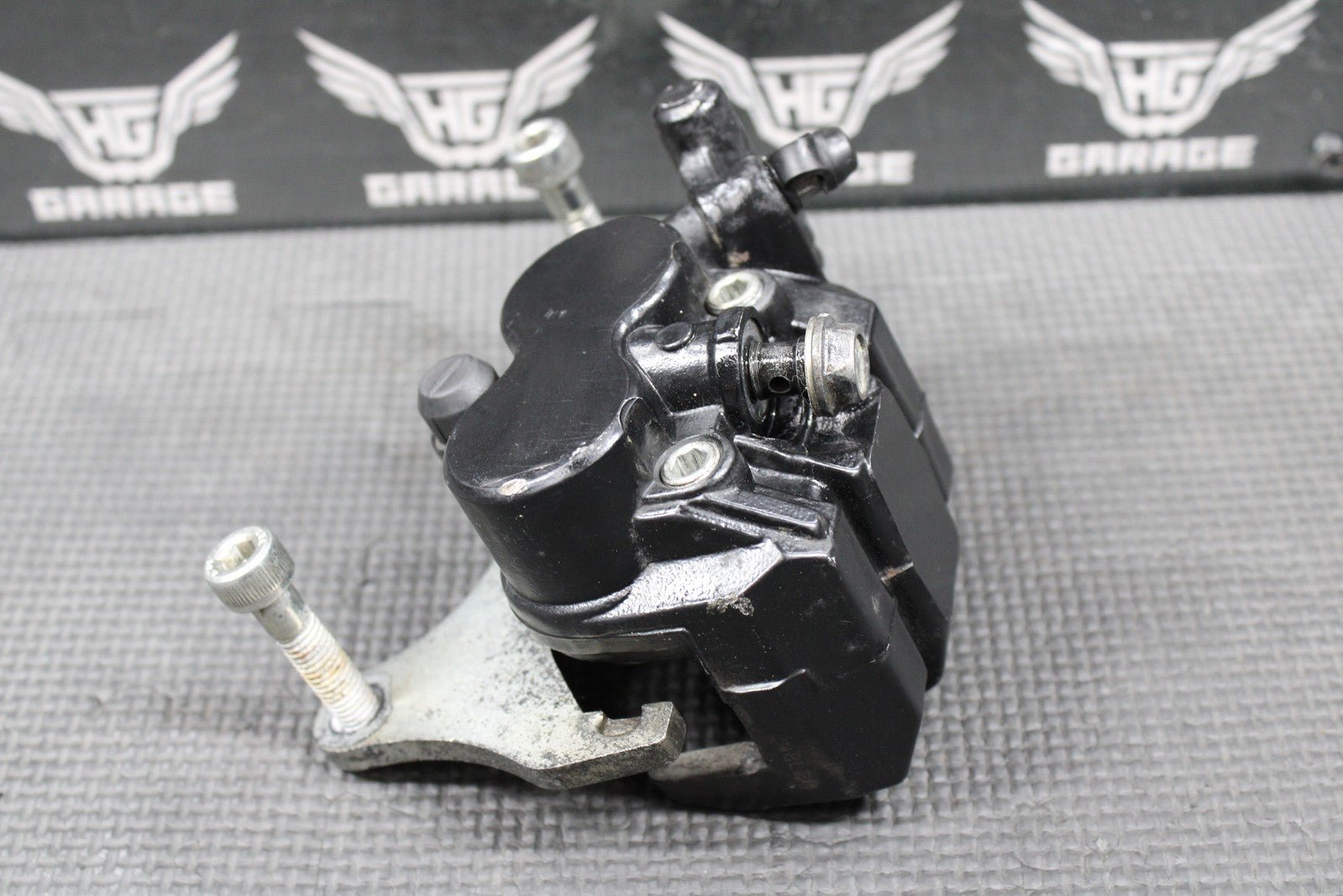 2009 2010 KAWASAKI KLX250SF OEM FRONT BRAKE CALIPER & BRACKET 43080 - 0064 - 25S - hggarage