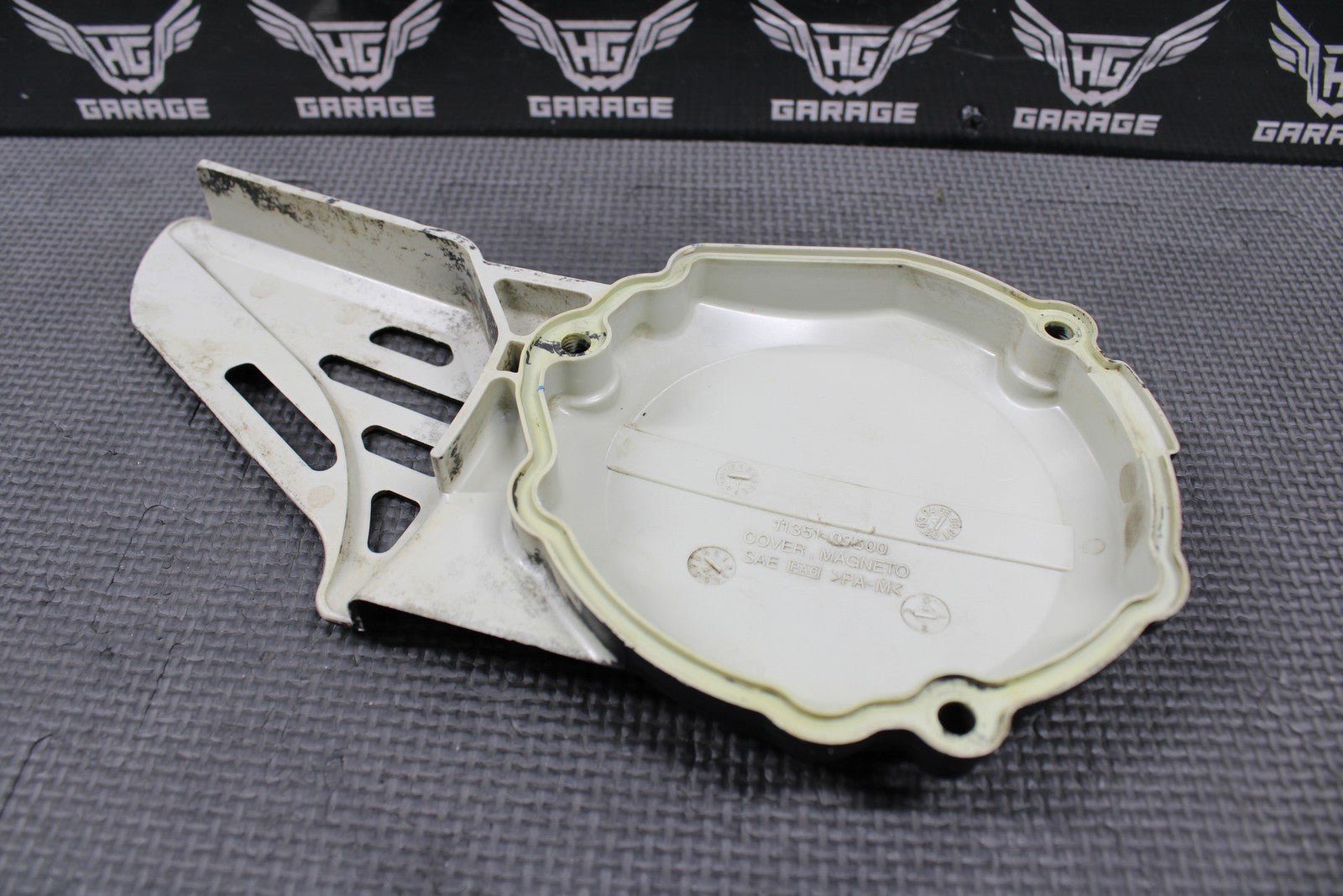 2005 SUZUKI 02 - 21 RM85 RM85L OEM LEFT CASE STATOR MAGNETO SPROCKET COVER - hggarage