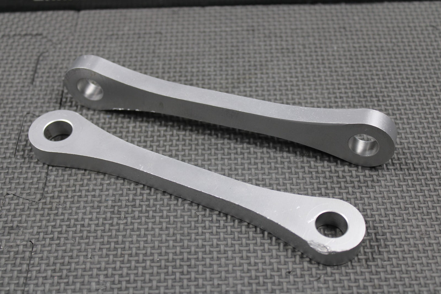 1997 HONDA CR250R OEM REAR SHOCK LINKAGE CONNECTING ROD 52471 - KZ3 - B00 - hggarage