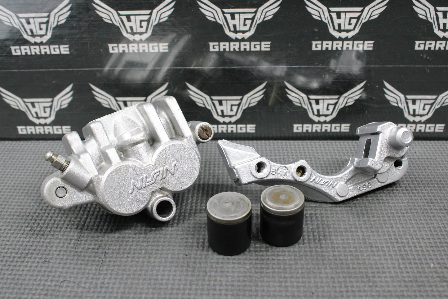 1995 HONDA CR250R OEM NISSIN FRONT BRAKE CALIPER & BRACKET 45150 - MAC - 681 NICE - hggarage