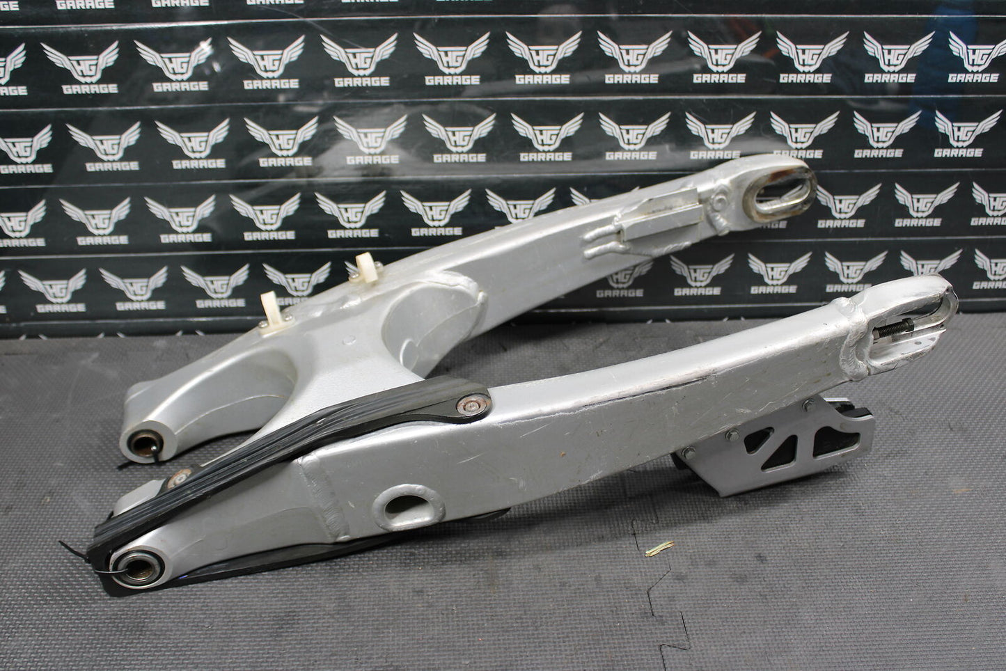 2000 YAMAHA WR400F YZ125 YZ250 YZ400F YZ426F OEM SWINGARM SWING ARM SUSPENSION