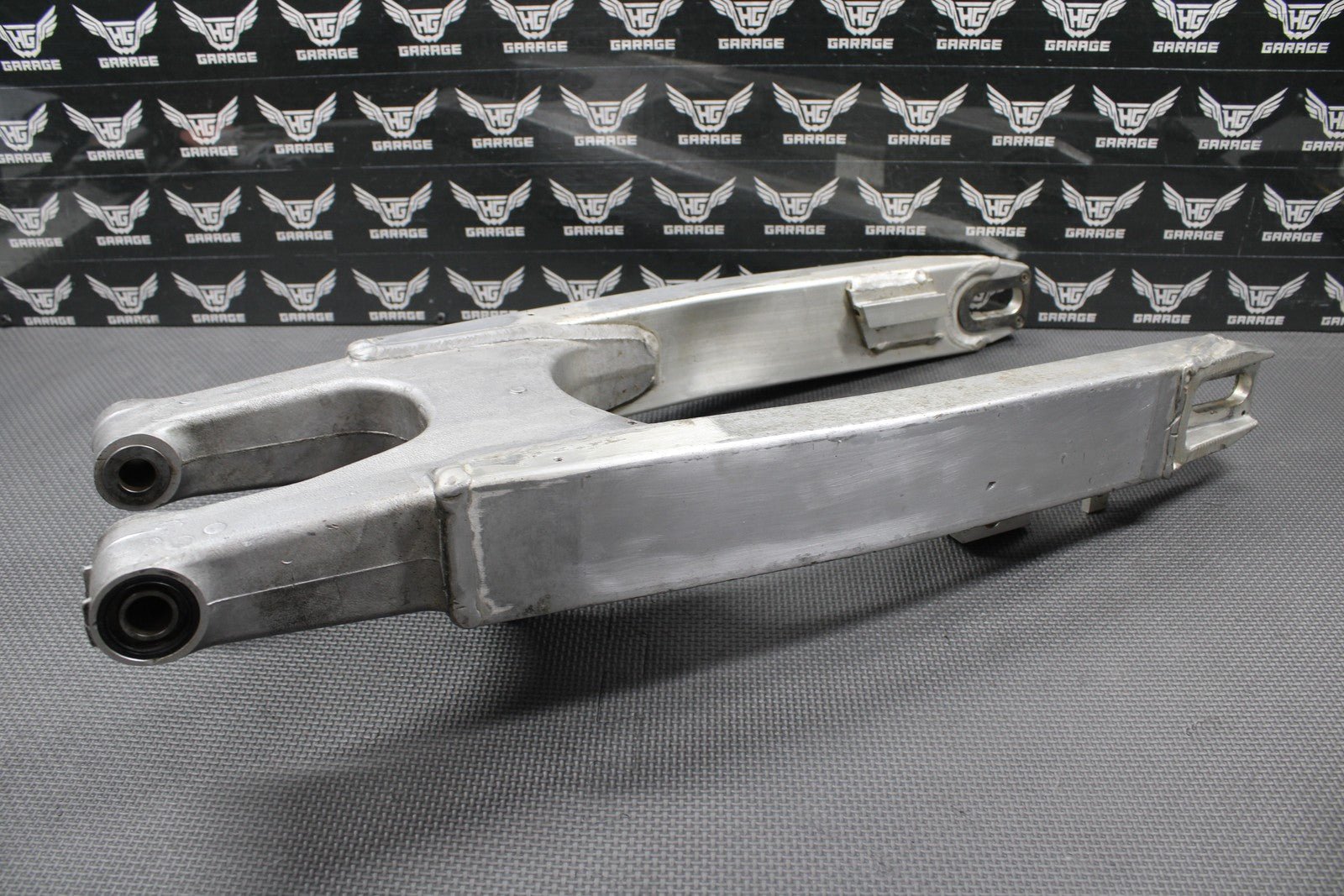 1999 SUZUKI RM125 RM250 MODEL X OEM SWINGARM SWING ARM SUSPENSION 61000 - 37E10 - hggarage