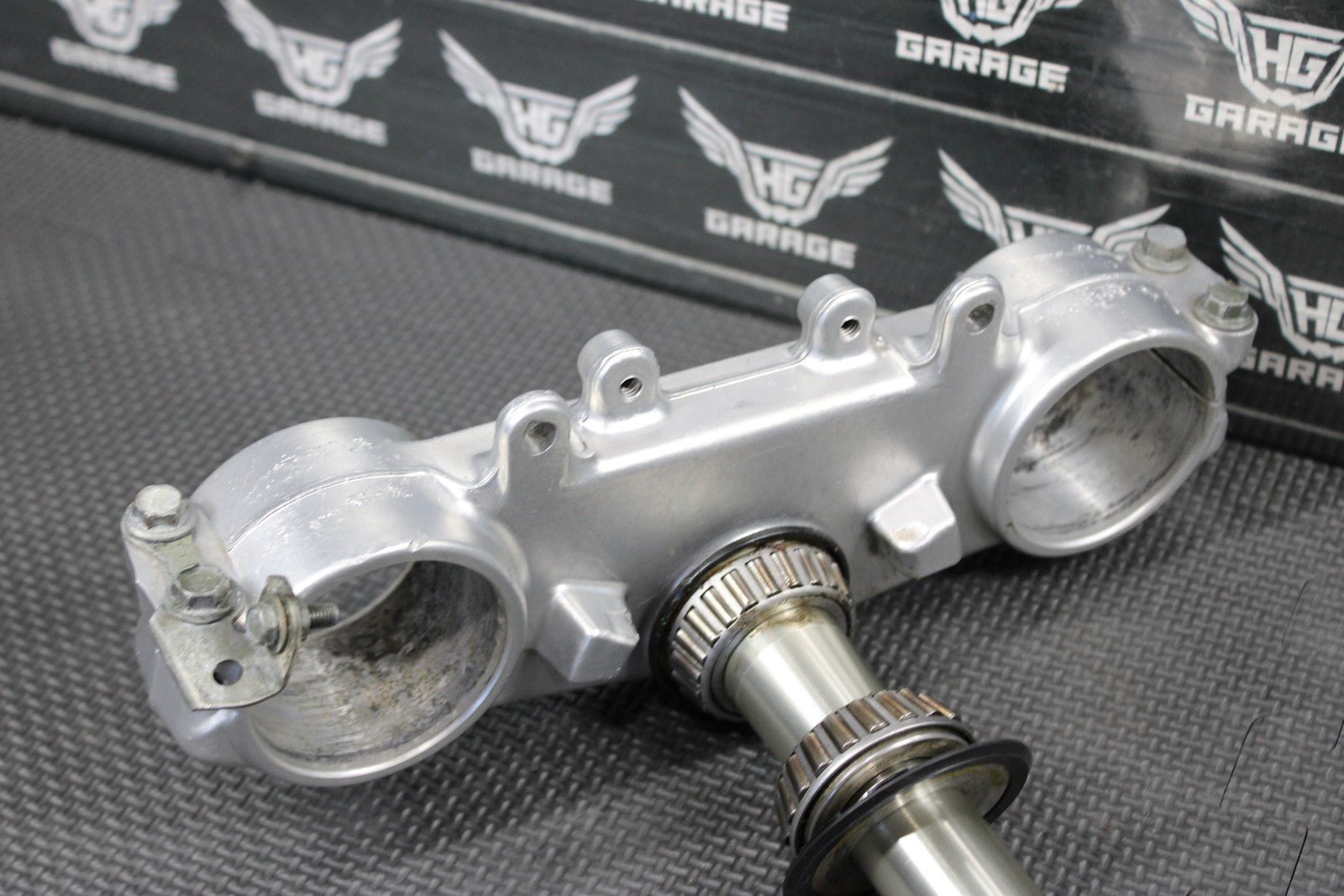 2001 YAMAHA YZ250 OEM FRONT FORKS LOWER UPPER TRIPLE TREE STEM CLAMP - hggarage