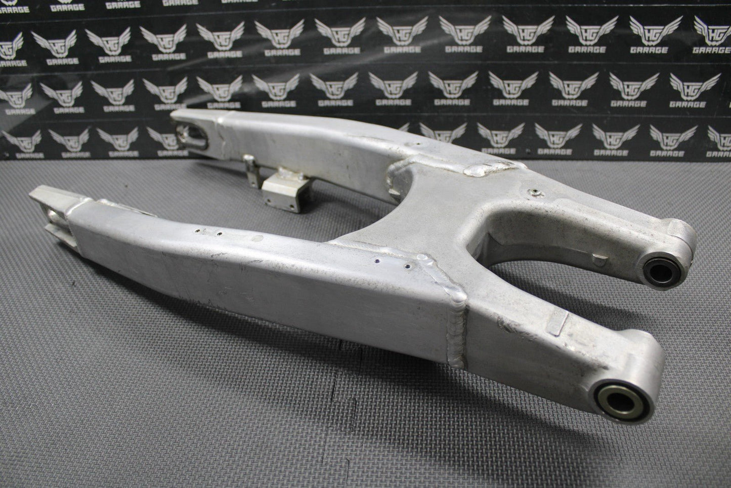 2007 2008 KAWASAKI KX250F OEM SWINGARM SWING ARM SUSPENSION 33001 - 0107 NICE! - hggarage