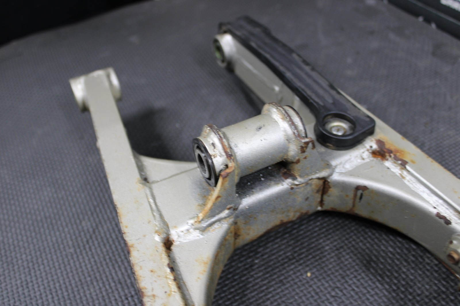 2002 KAWASAKI KX65 OEM SWINGARM SWING ARM SUSPENSION 33001 - 1623 - TX - hggarage