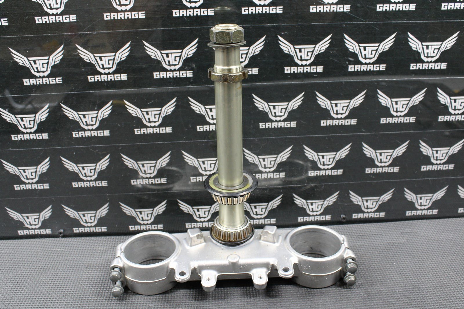 1999 YAMAHA YZ125 OEM FRONT FORKS CLAMP LOWER TRIPLE TREE STEM 5DH - 23340 - M0 - 00 - hggarage