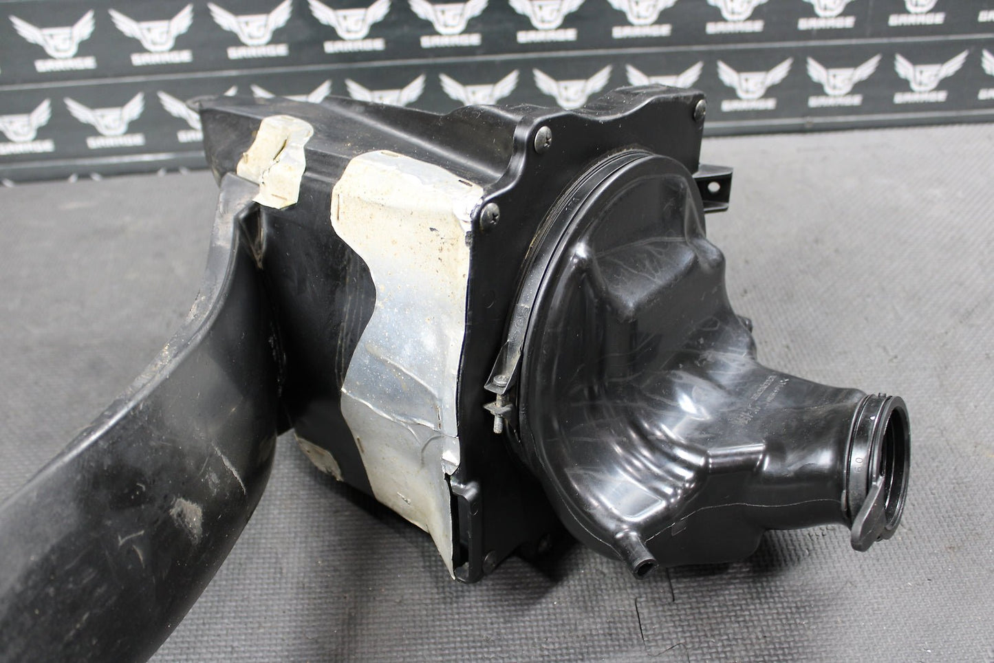 2013 HONDA CRF450R OEM AIRBOX INTAKE AIR CLEANER CASE 17210 - MEN - A70 - hggarage